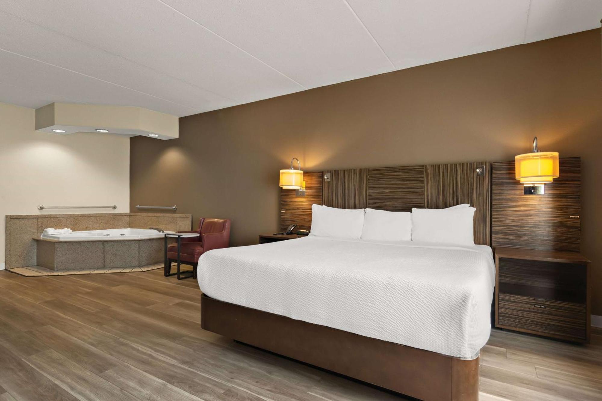 Zimmer mit Kingsize-Bett und Whirlpool - Nichtraucher