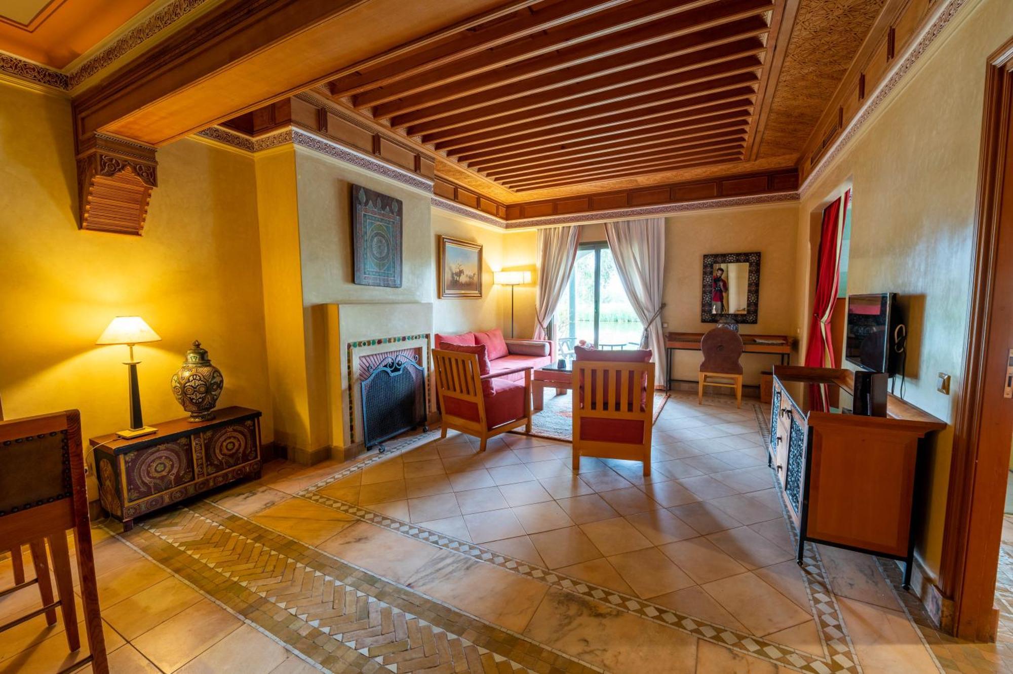 Junior Suite with Garden View,1565539828:JPEG