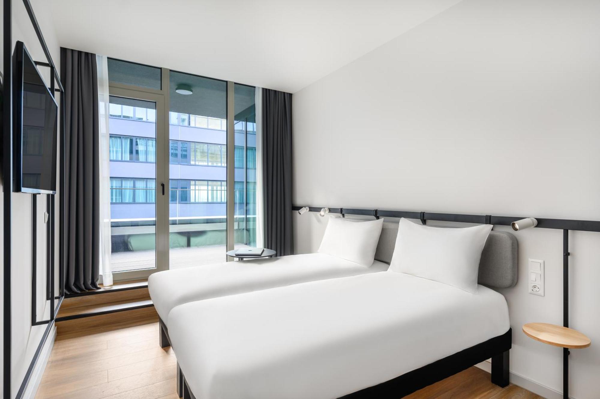 Standard Room Two Single Beds Balcony