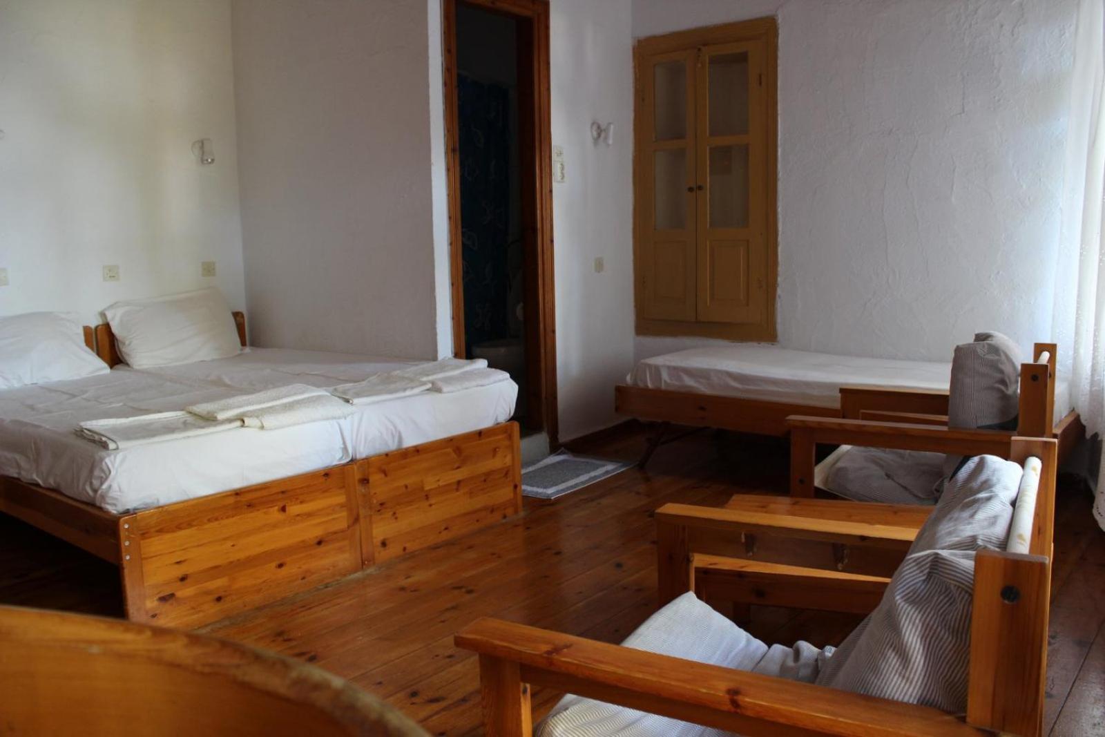 Triple Room Private Bathroom