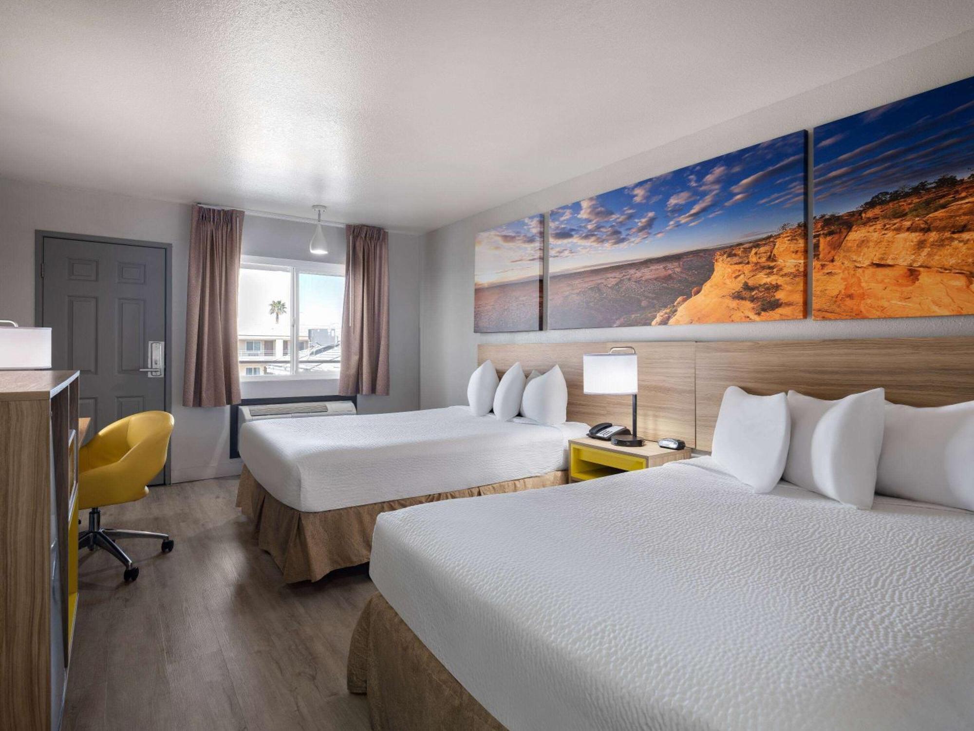 Queen Room Two Queen Beds Non-Smoking