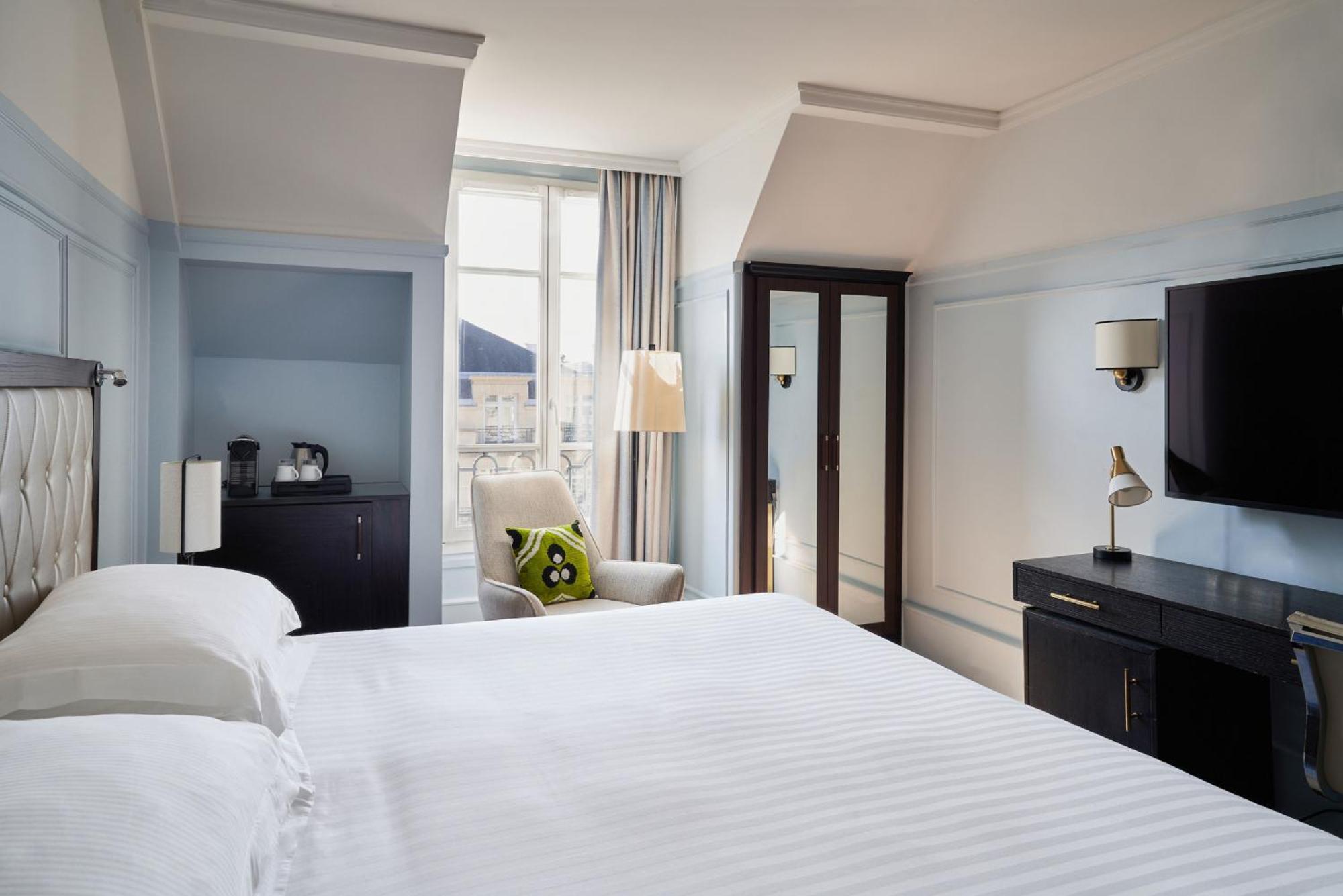King Room Eiffel Tower View
