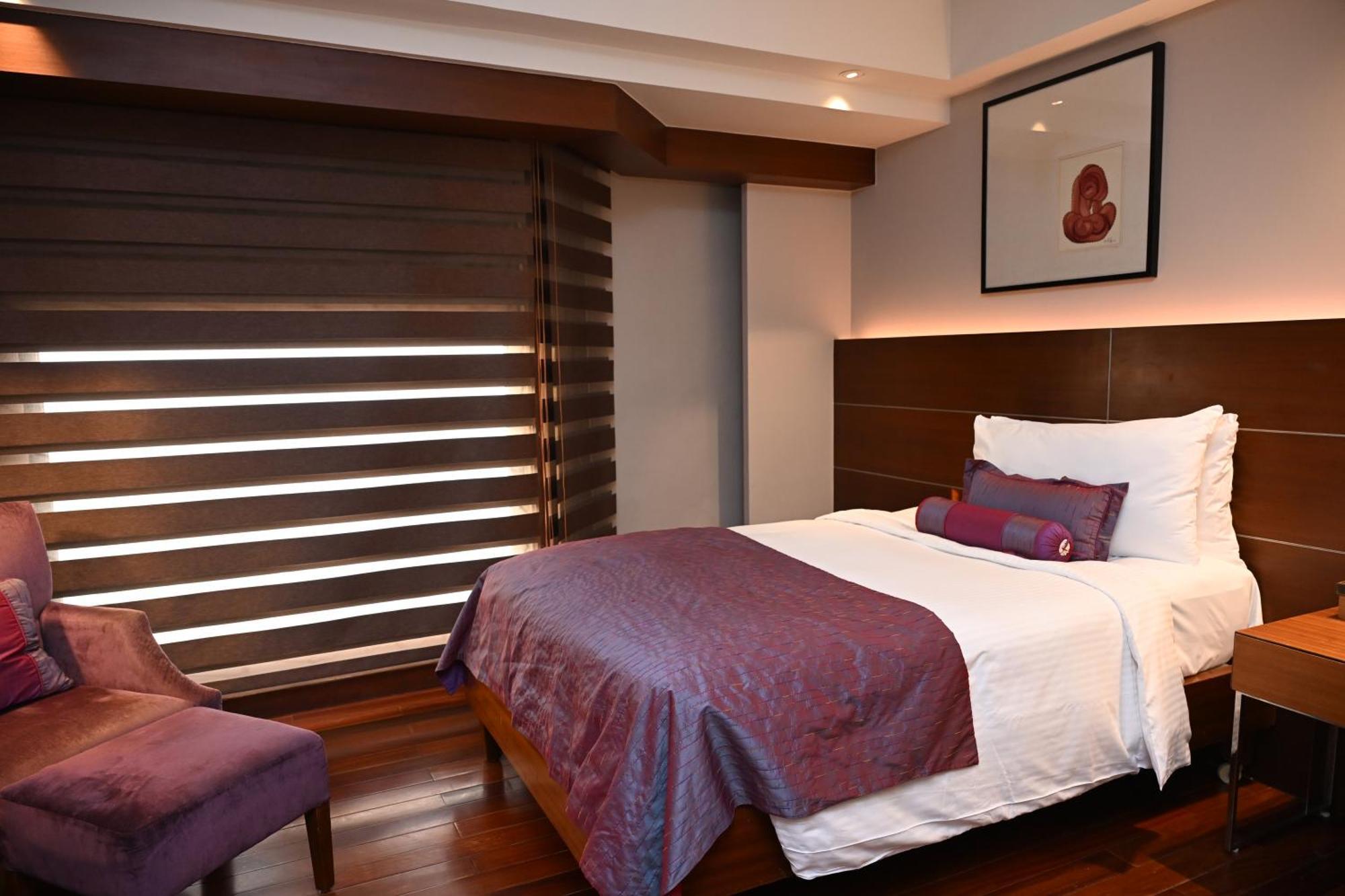 Premier Zimmer mit Kingsize-Bett – 10% Ermäßigung auf Speisen und alkoholfreie Getränke, Wäscheservice und Spa