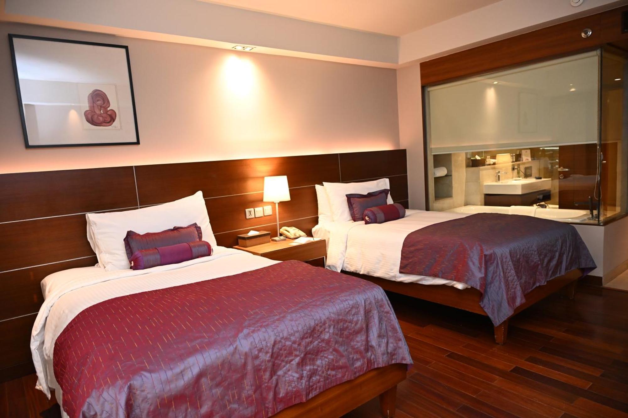Executive Club Twin Room