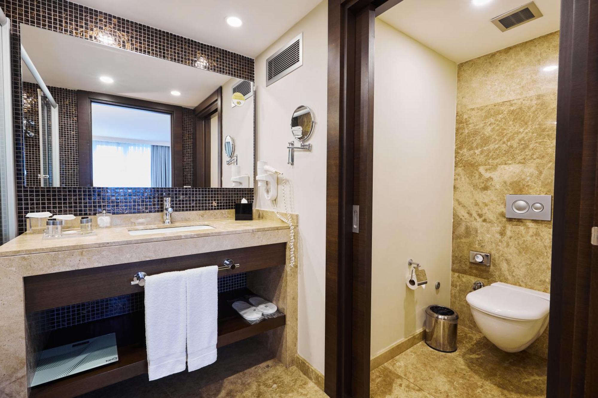 Grand Deluxe King Room SPA Access