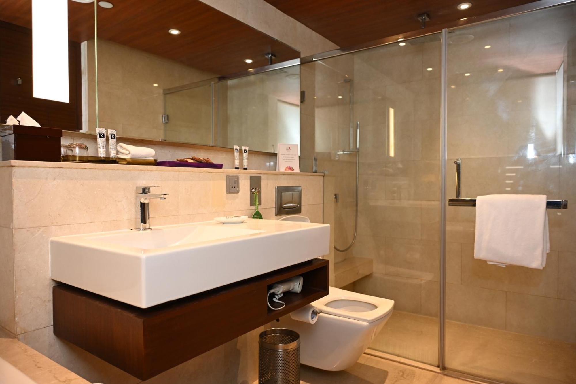 Executive Club Twin Room