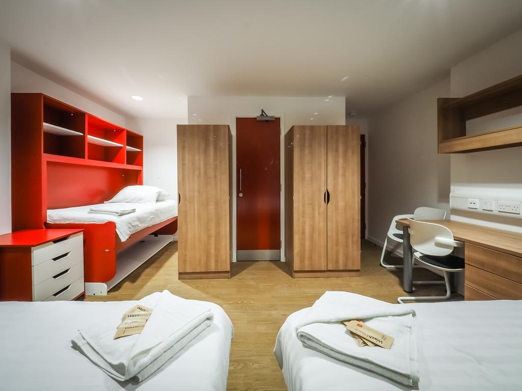 Standard Triple Room En-suite Bathroom,156702651:JPEG