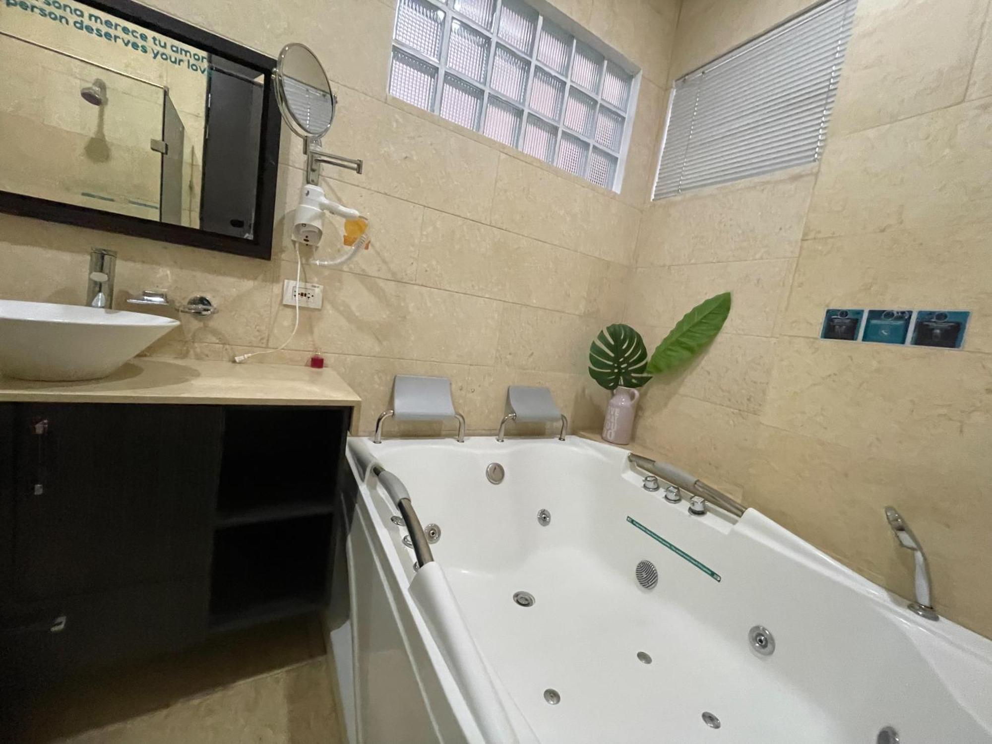 Junior Suite,1771771964:JPEG