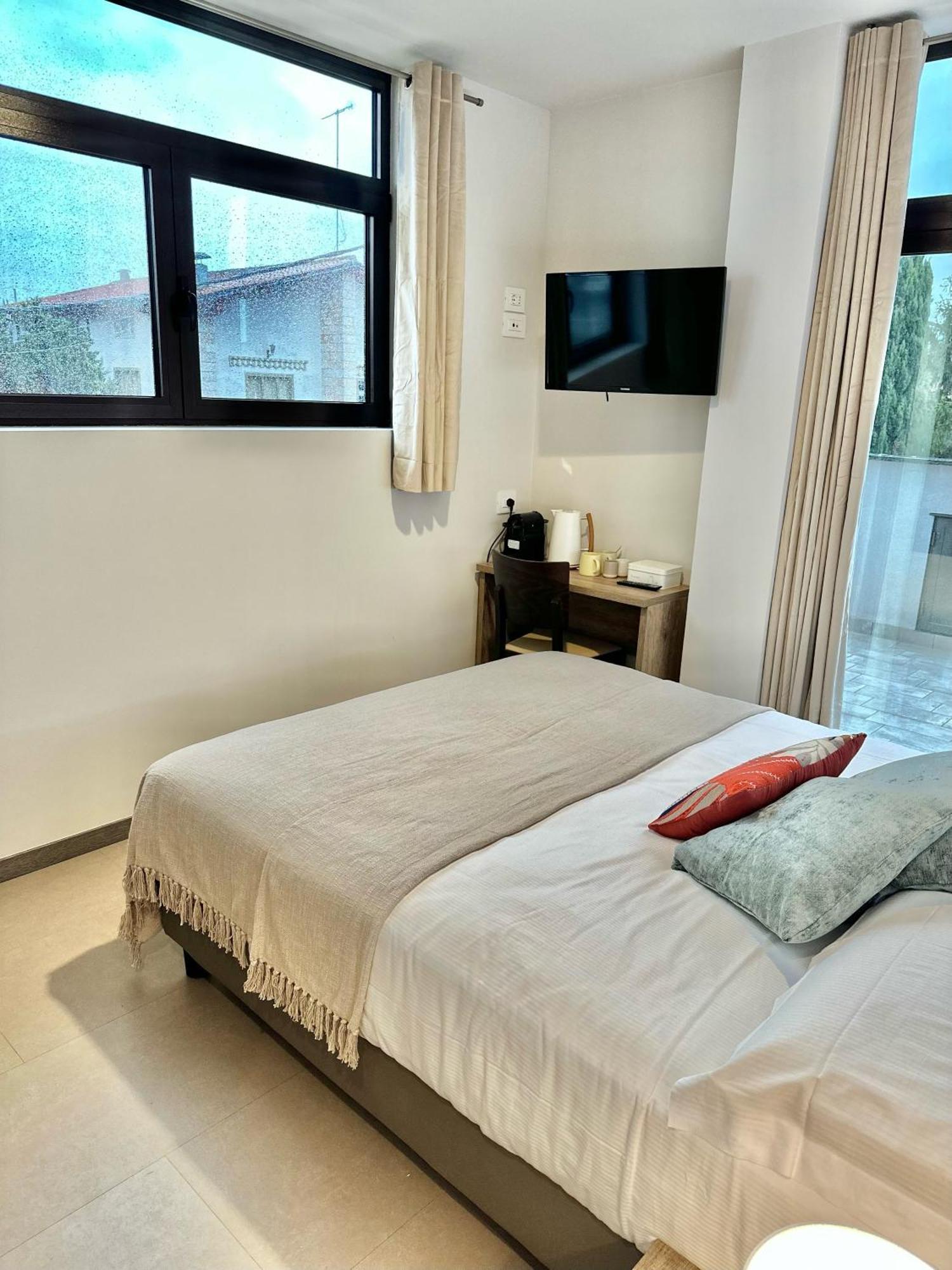 Double or Twin Room Terrace