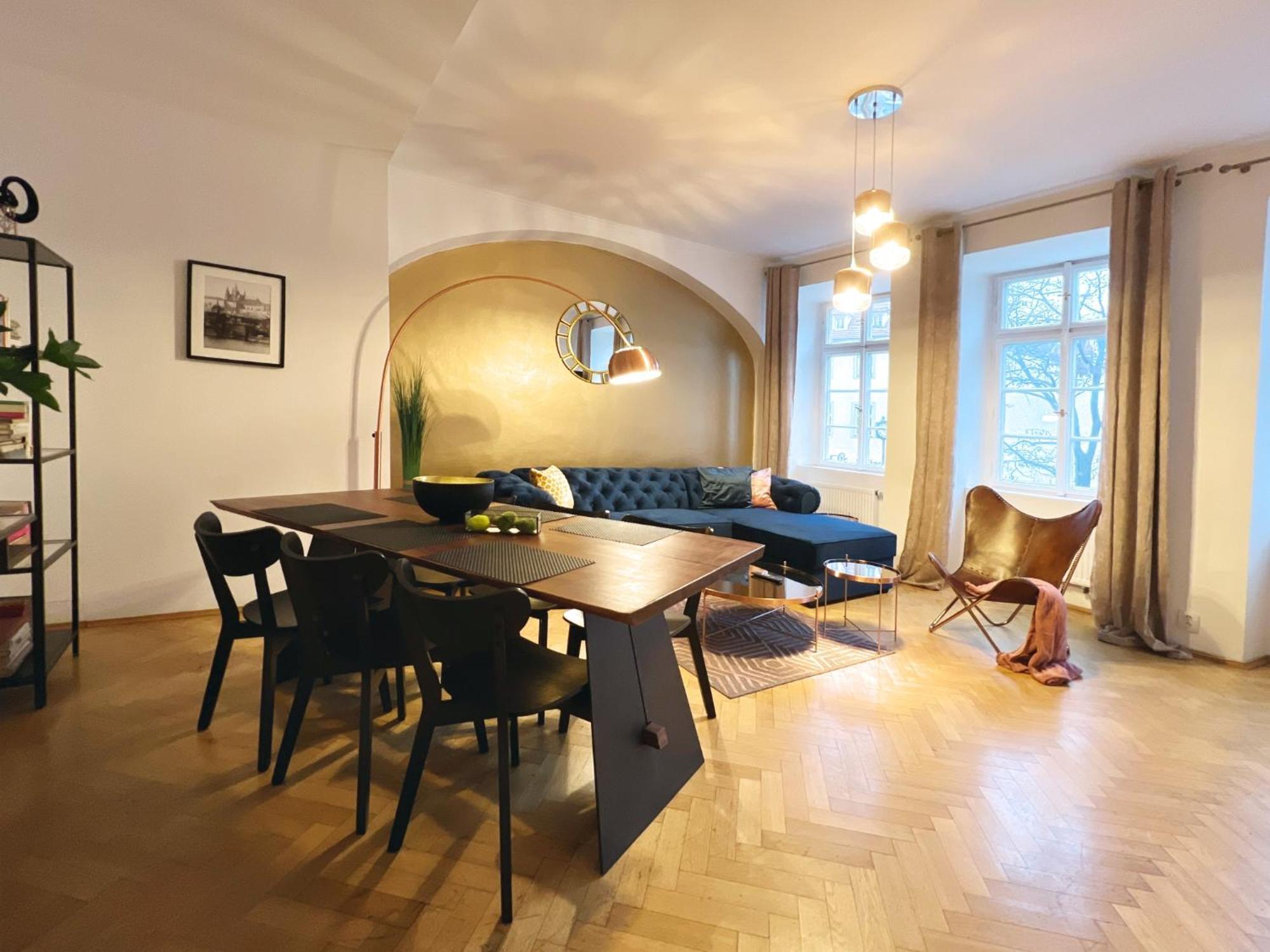 Three-Bedroom Apartment Charles Bridge View