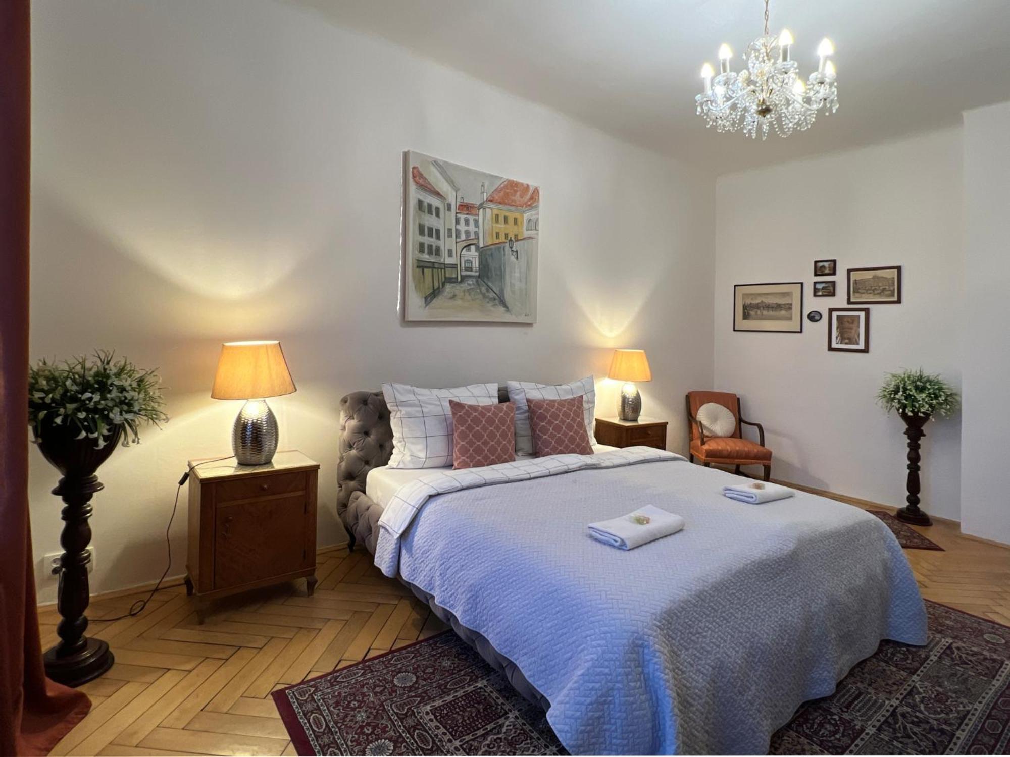 Three-Bedroom Apartment Charles Bridge View