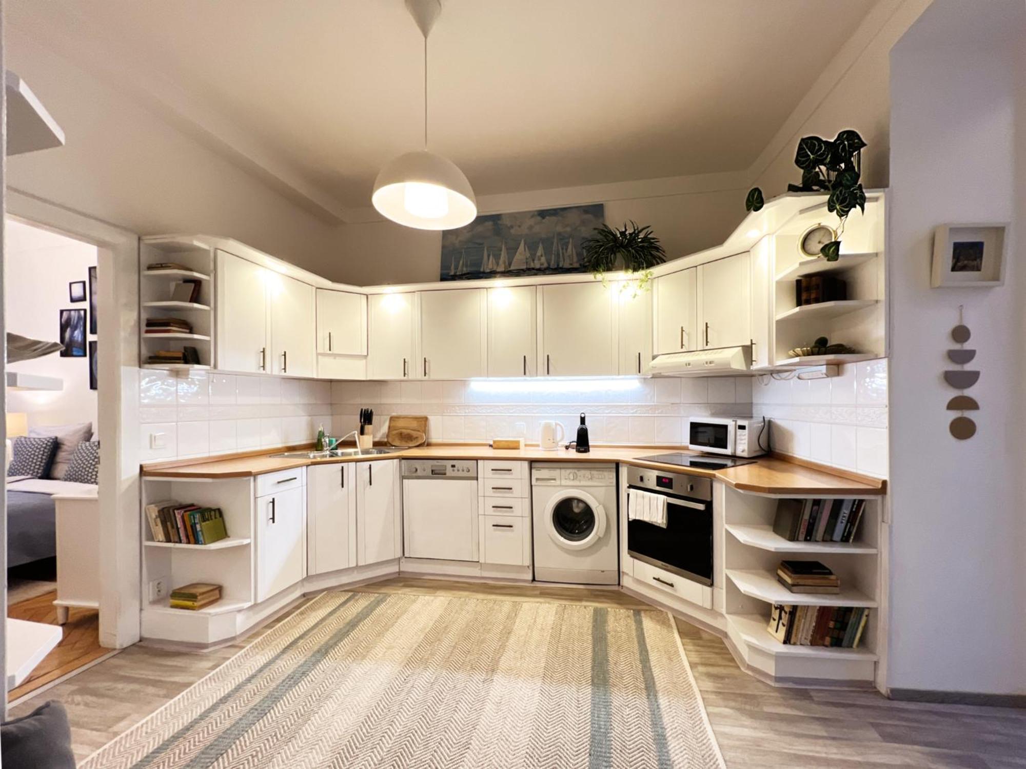 Three-Bedroom Apartment Charles Bridge View