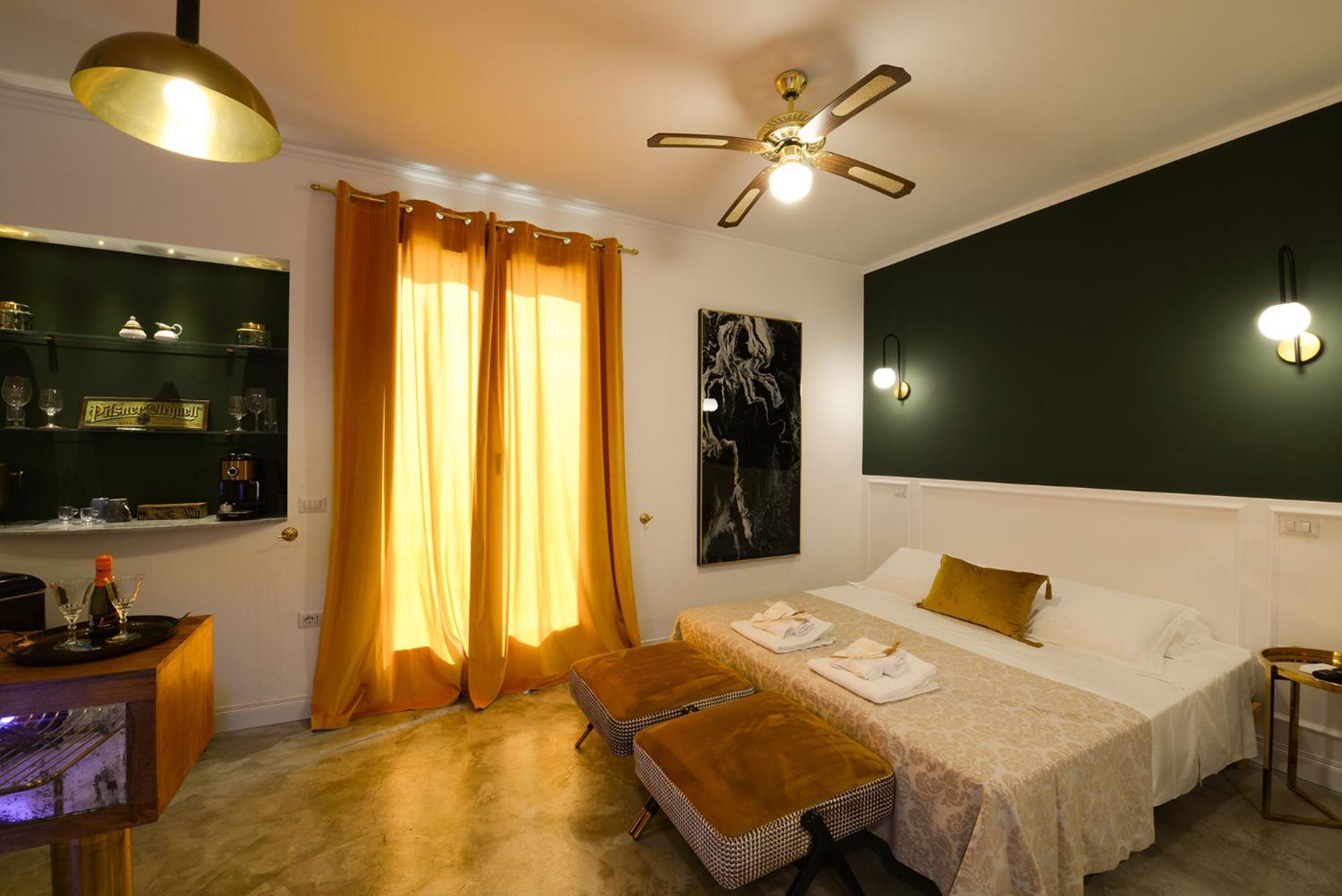 Deluxe King Room