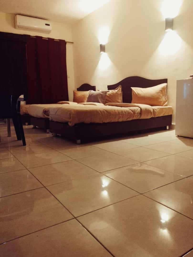 Dreibettzimmer mit Balkon