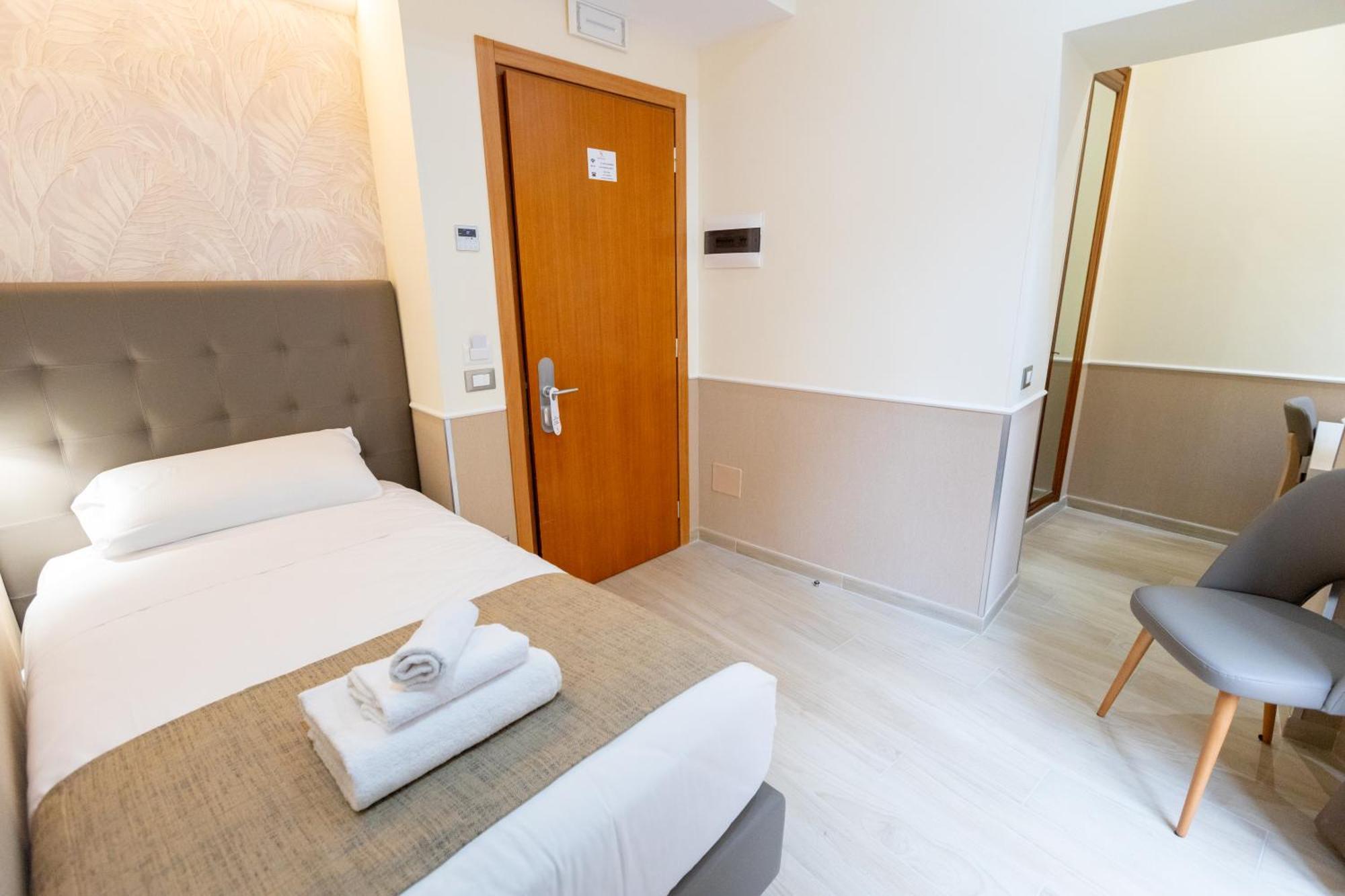 Single Room Balcony