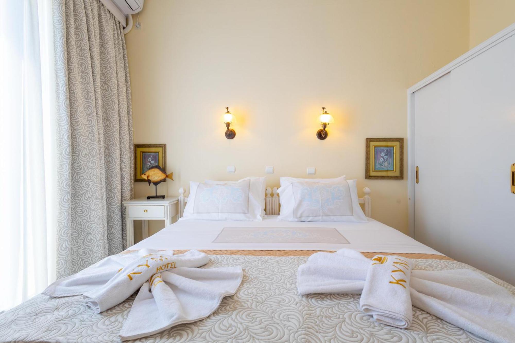 Double or Twin Room Sea View