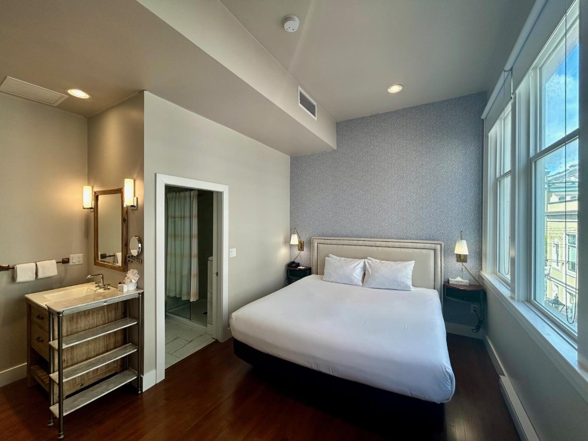 Premier King Room City View Non-Smoking