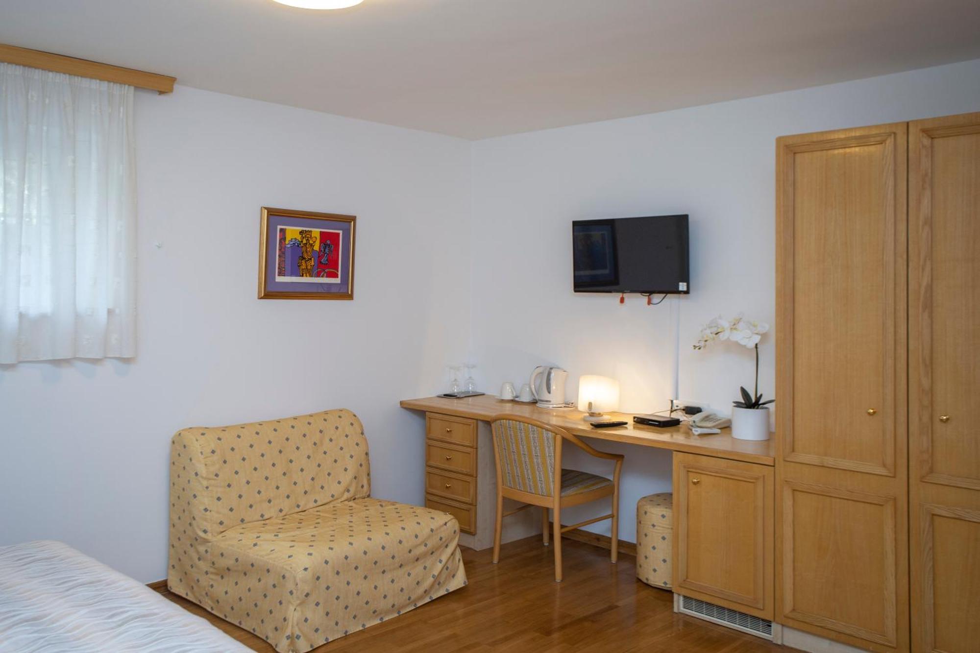 Economy Twin Room Ground Floor