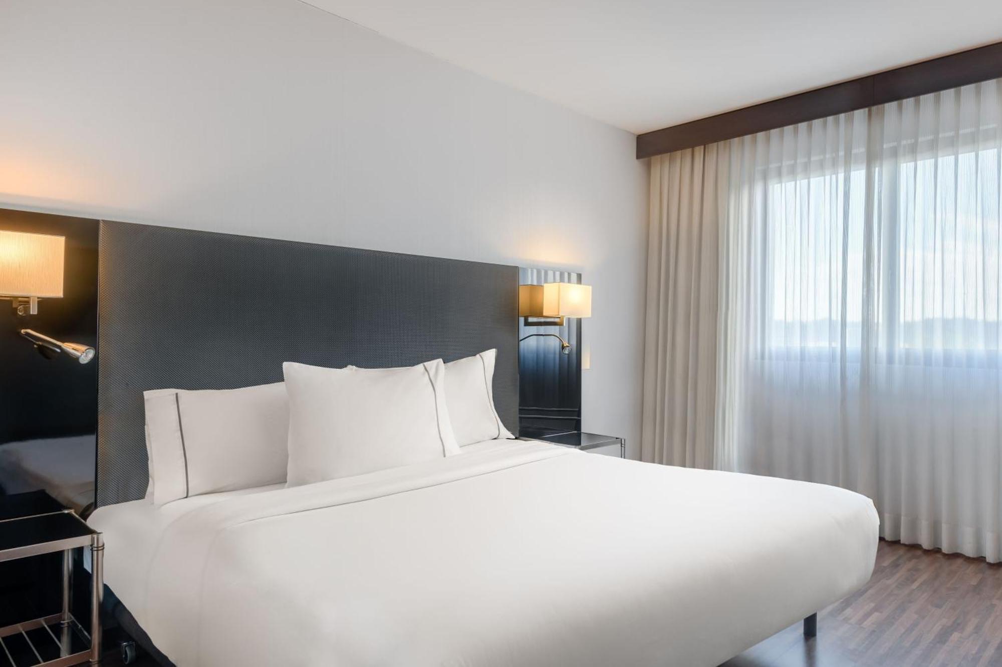 Standard Zimmer mit Kingsize-Bett
