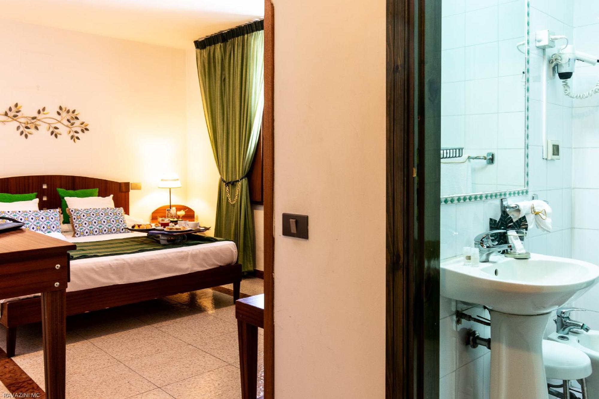 Economy Triple Room