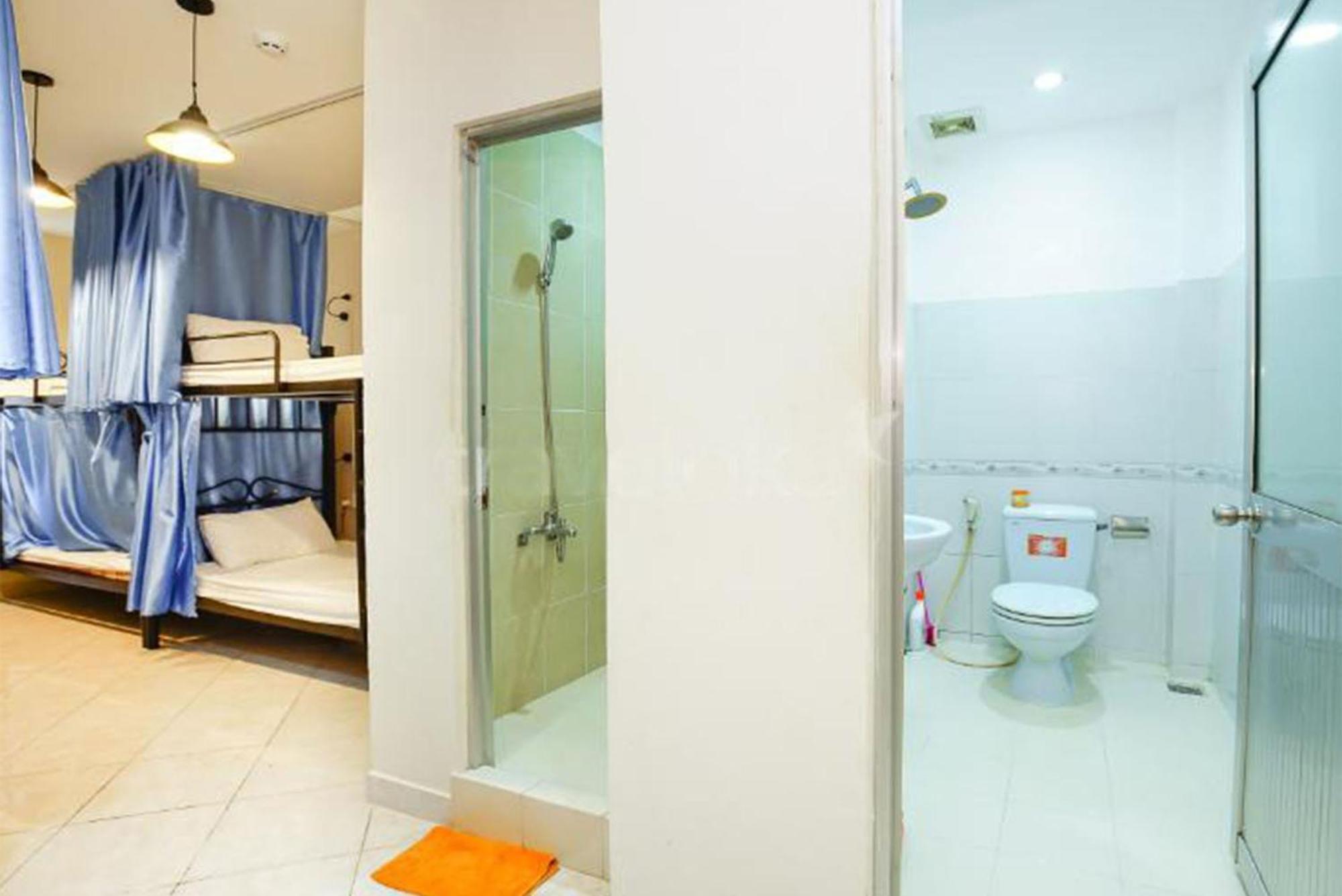 Bed 8-Bed Mixed Dormitory Room