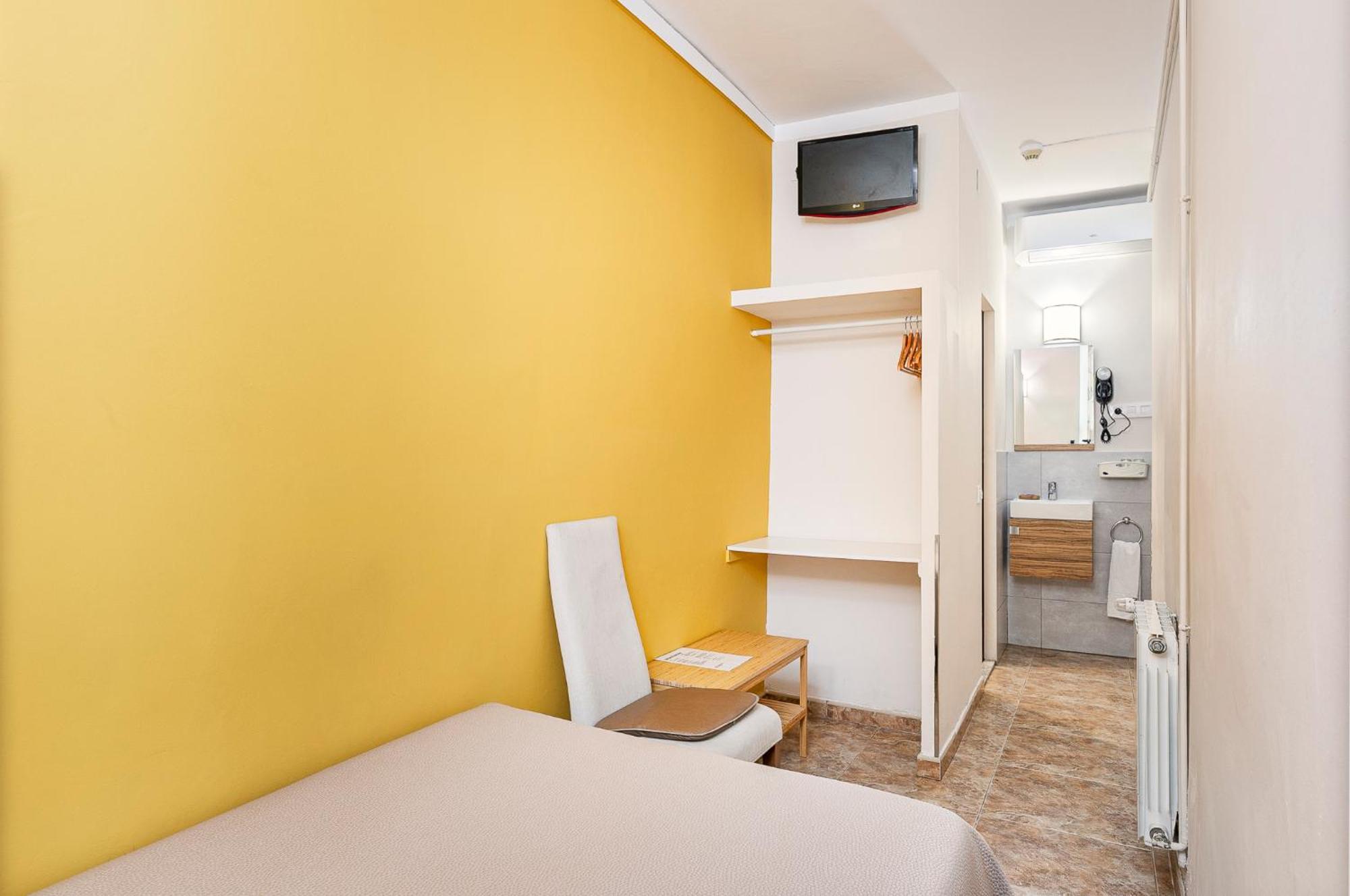 Double Room Private Bathroom