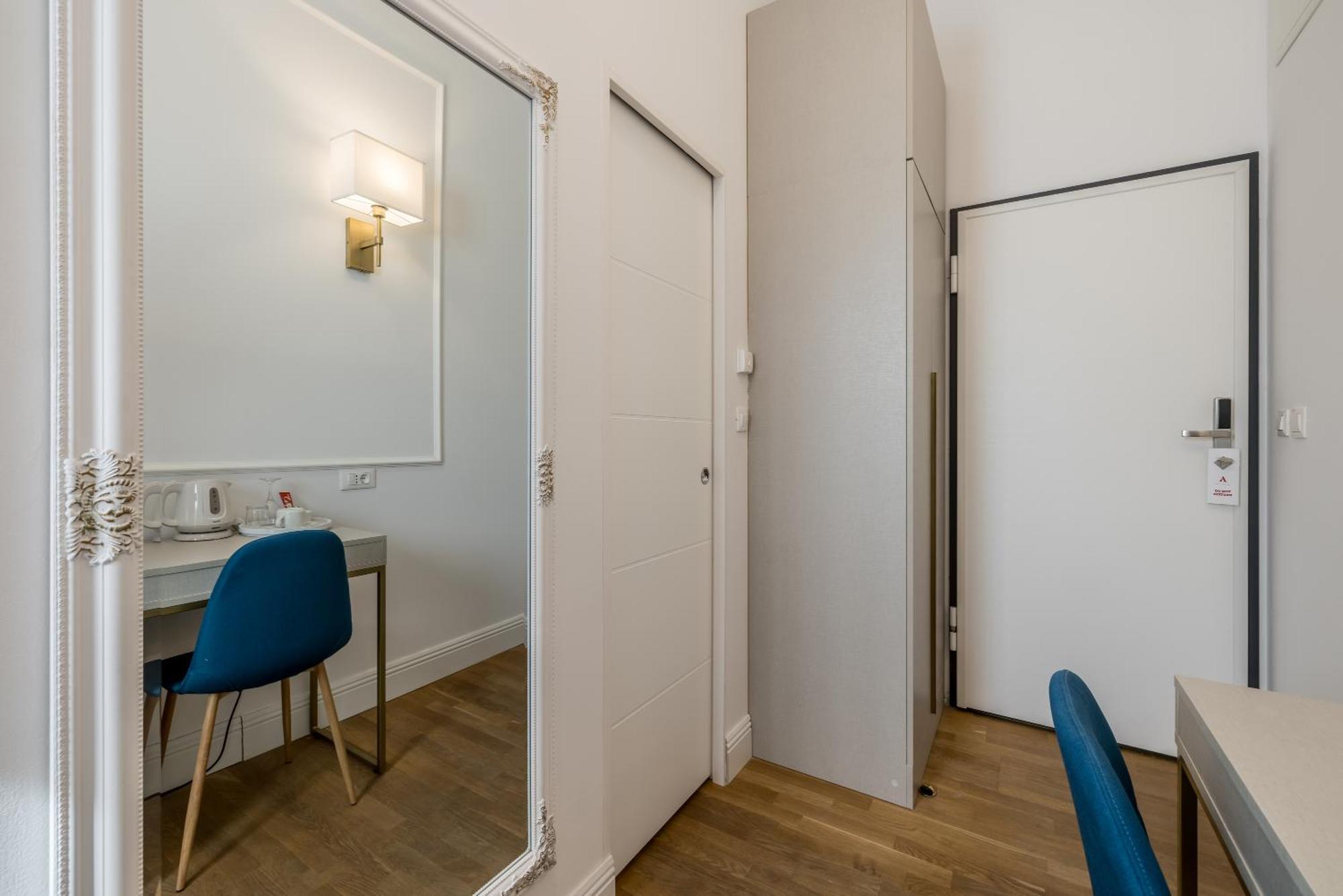 Single Room Bathroom