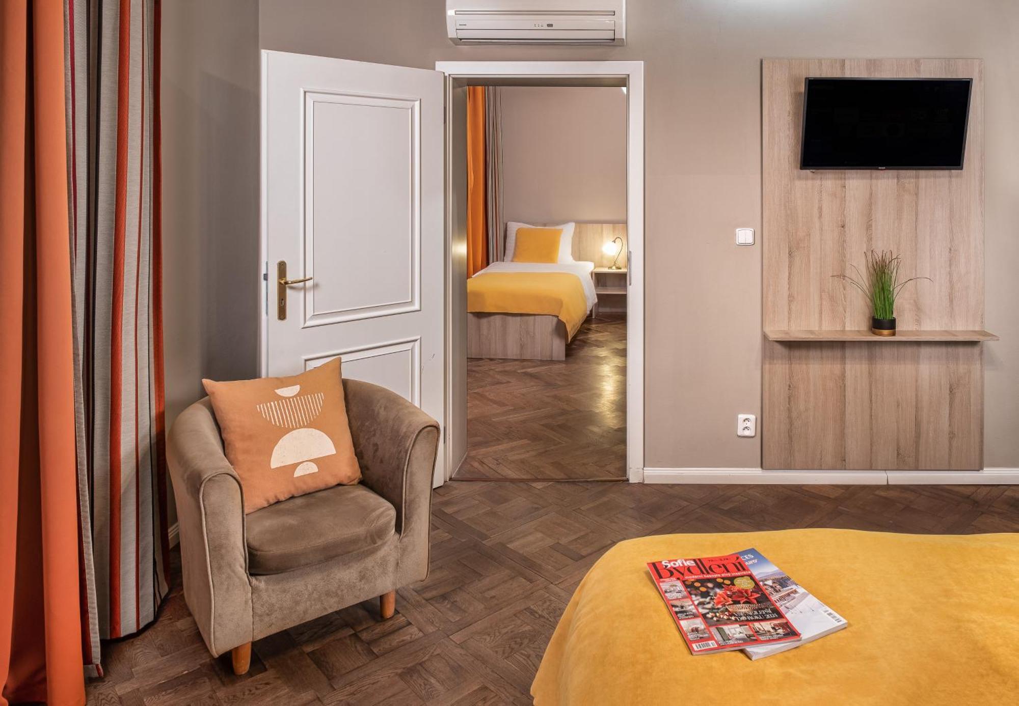 Triple Room