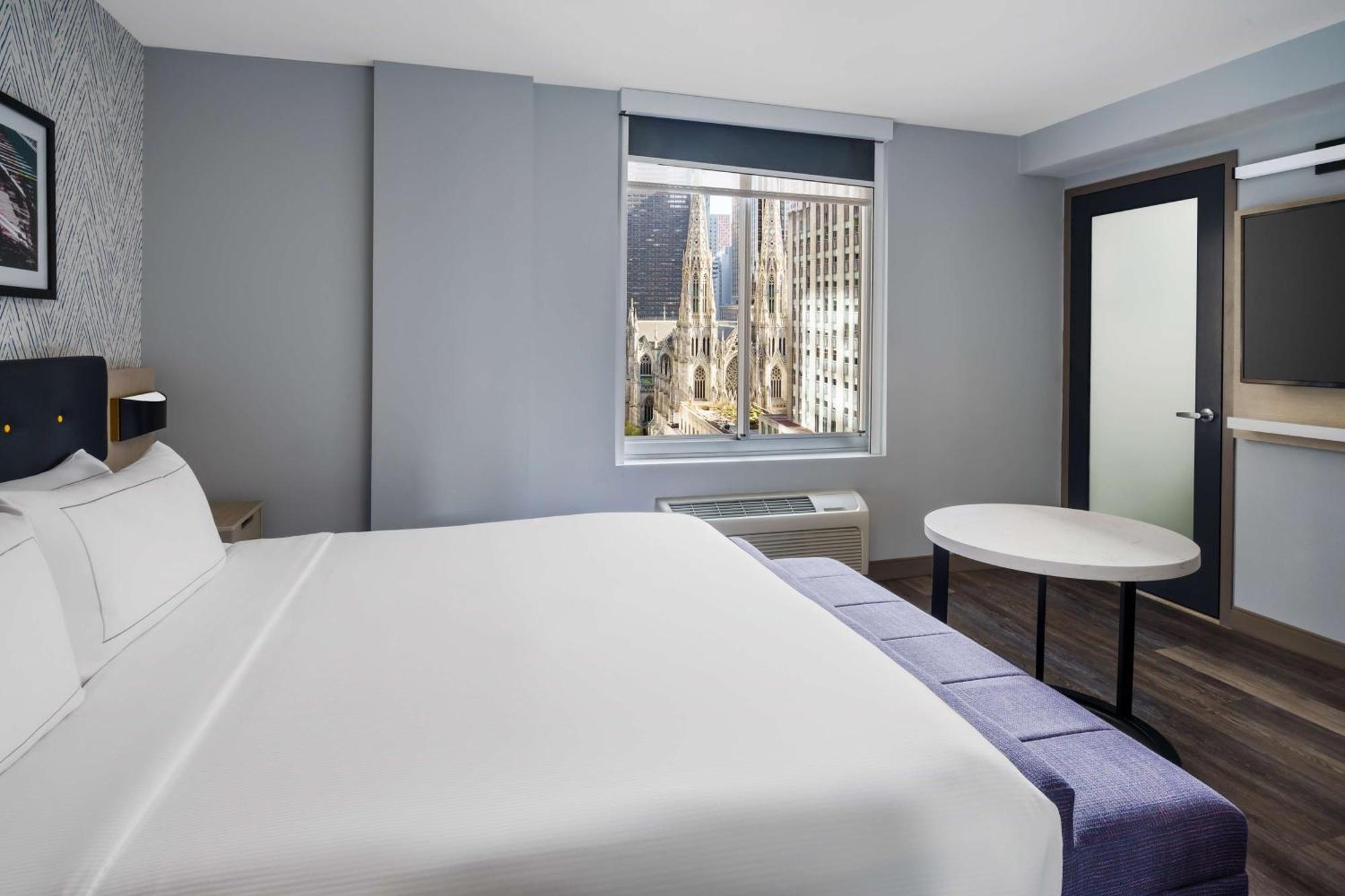 King Room Partial Landmark View