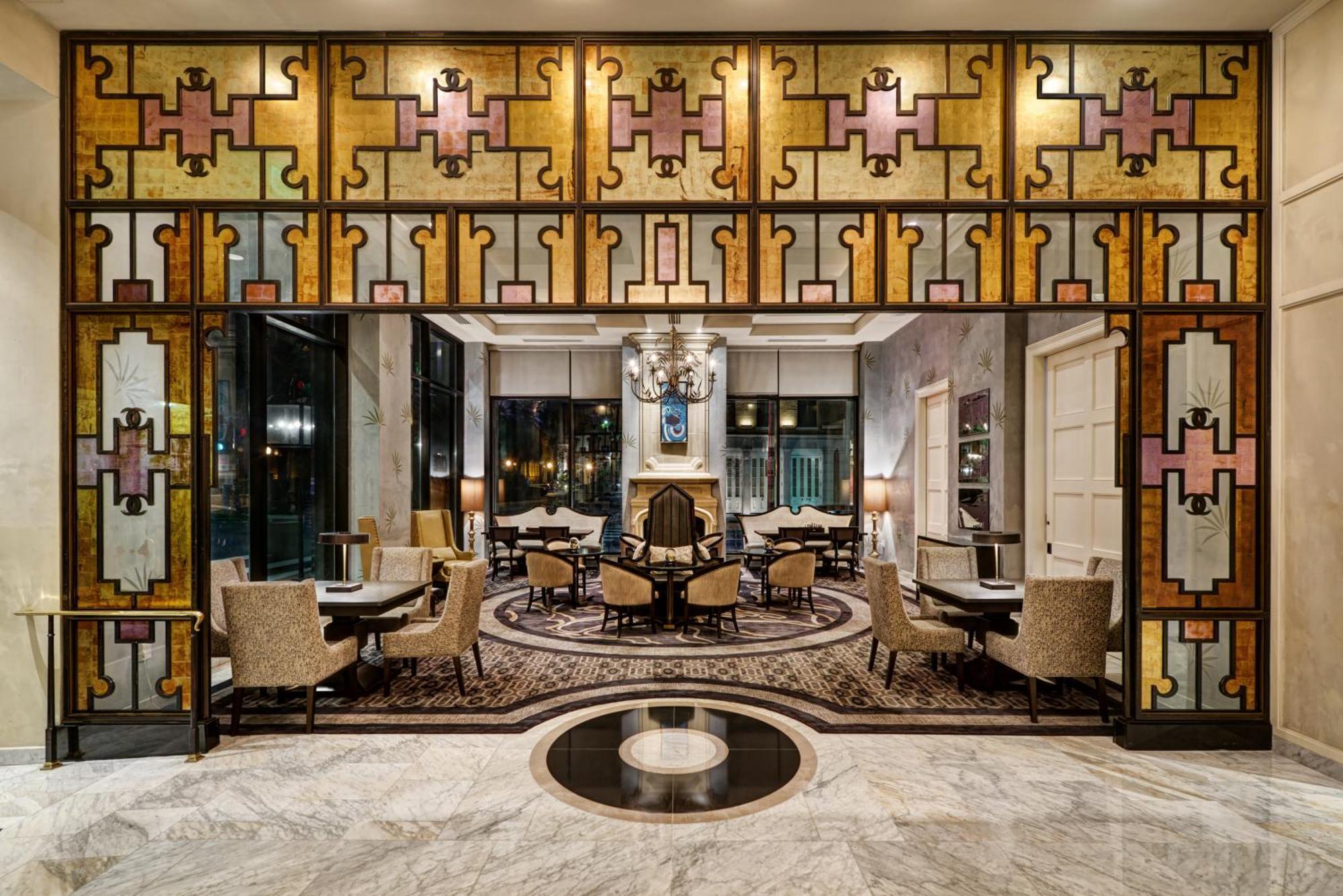 Deluxe King Room City View