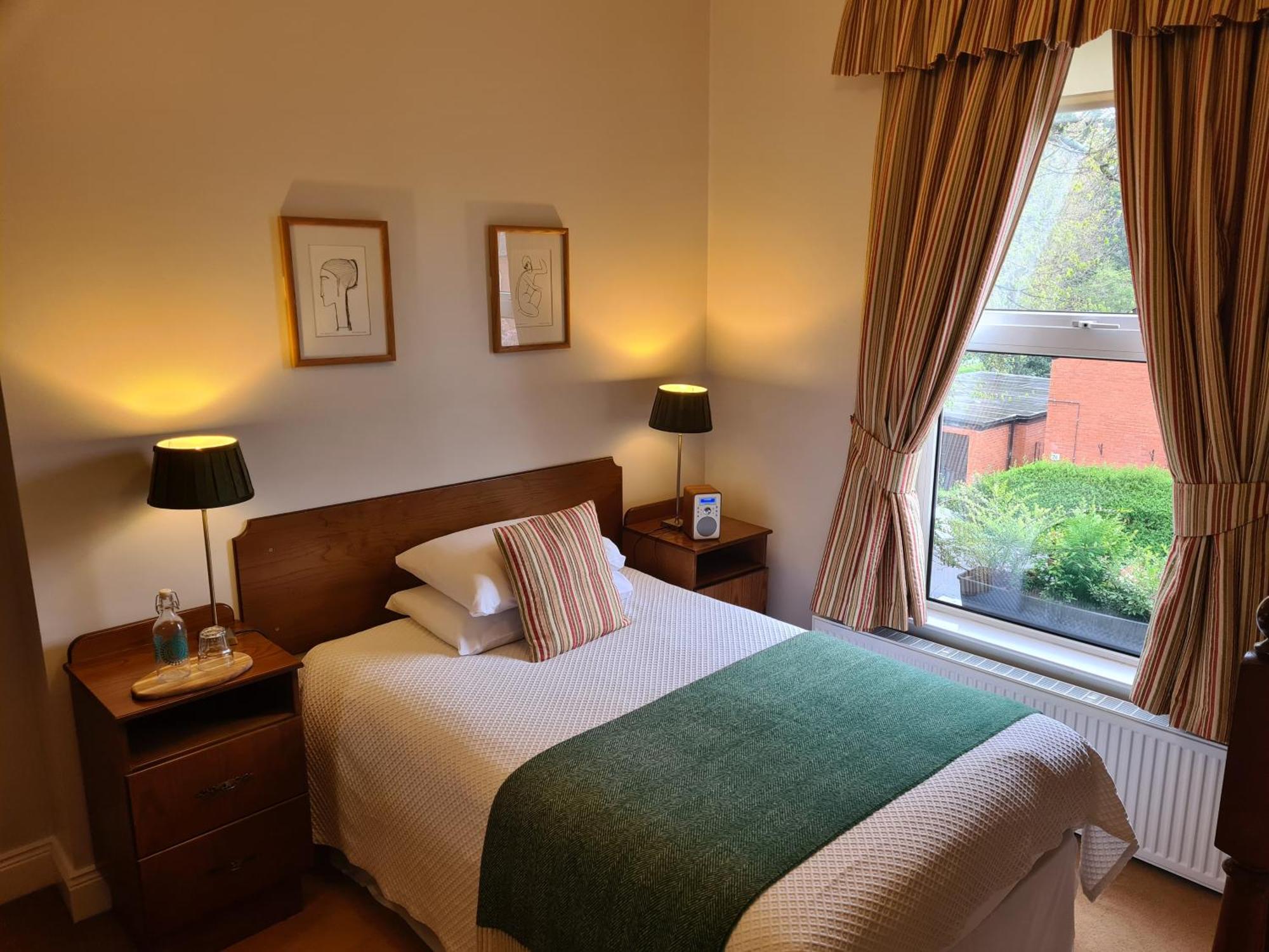 Deluxe Single Room