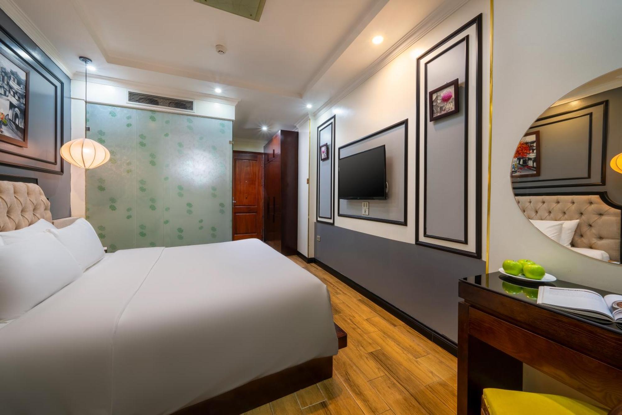 Deluxe King Room