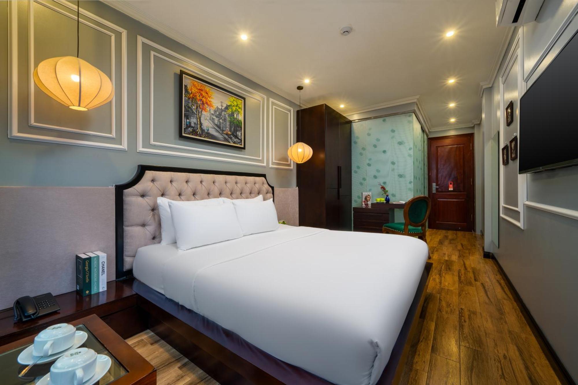 Deluxe King Room