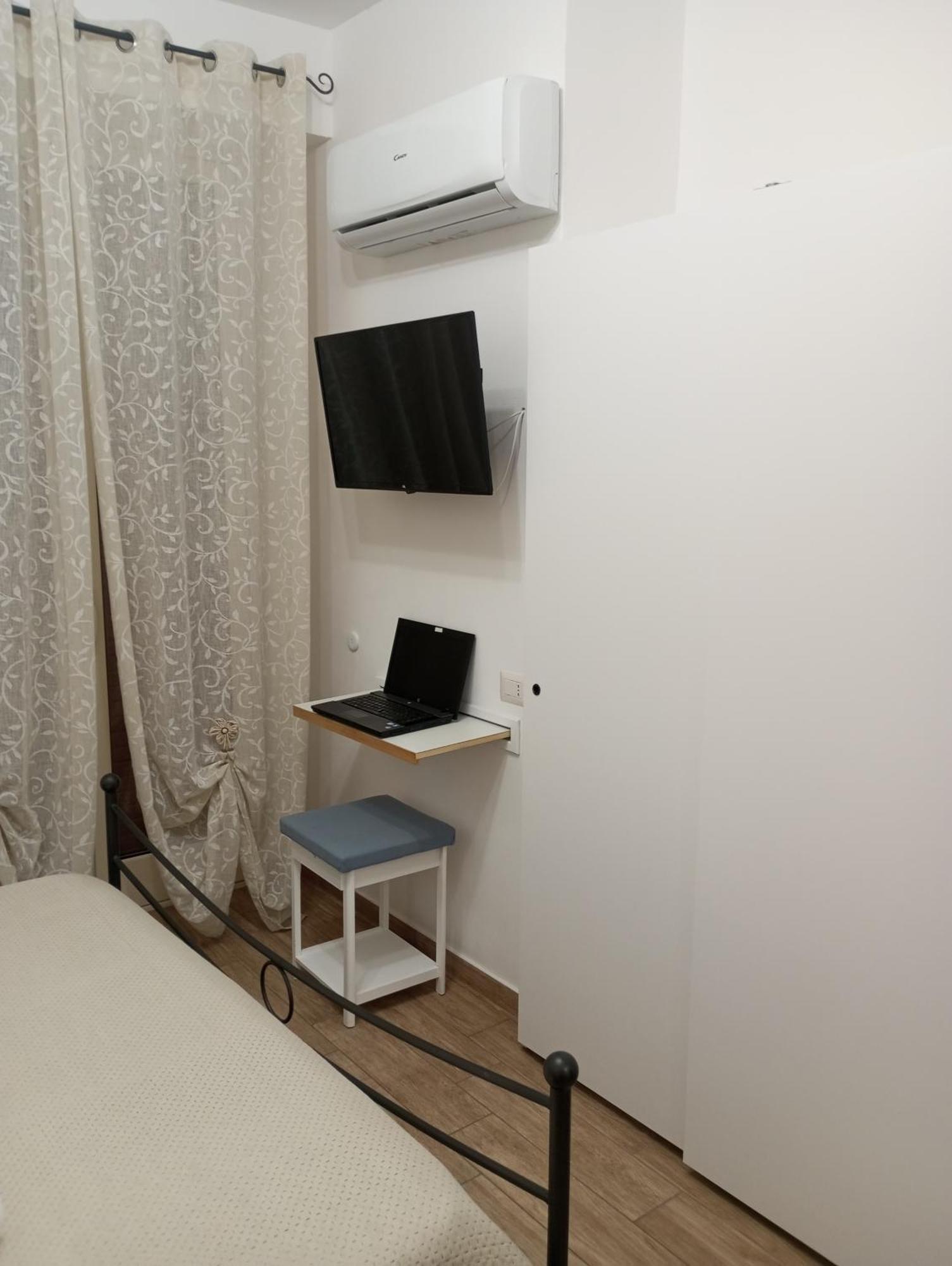 Double Room Private Bathroom