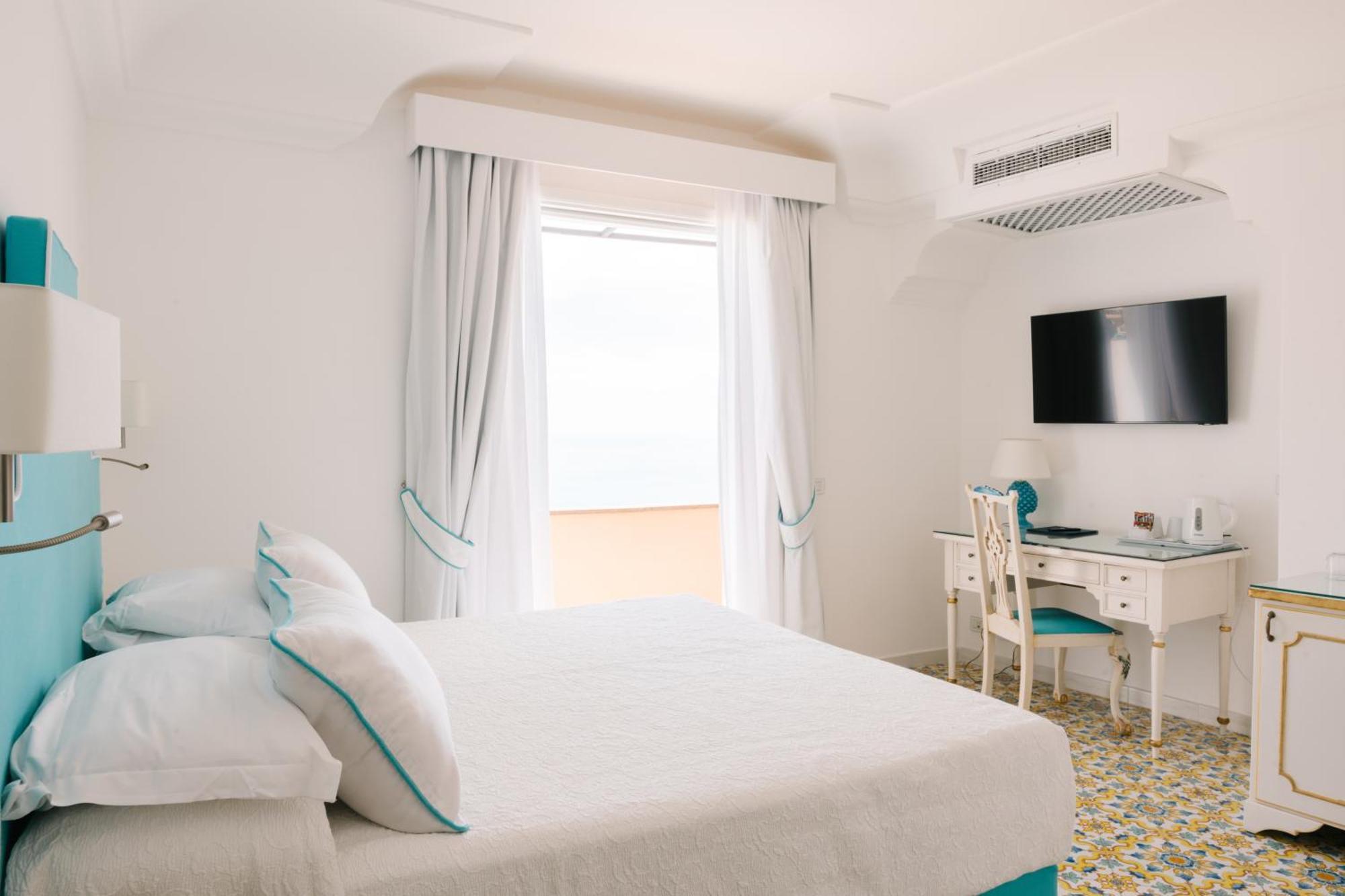 Deluxe Double Room Terrace Sea View