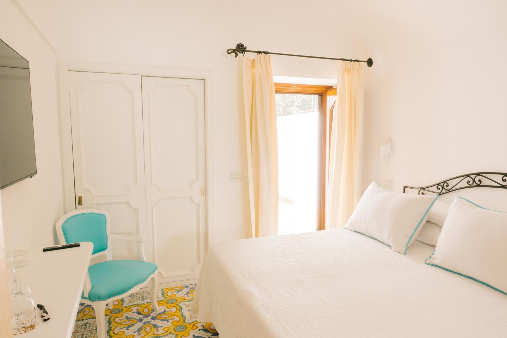 Quarto Triplo Deluxe com Vista do Mar