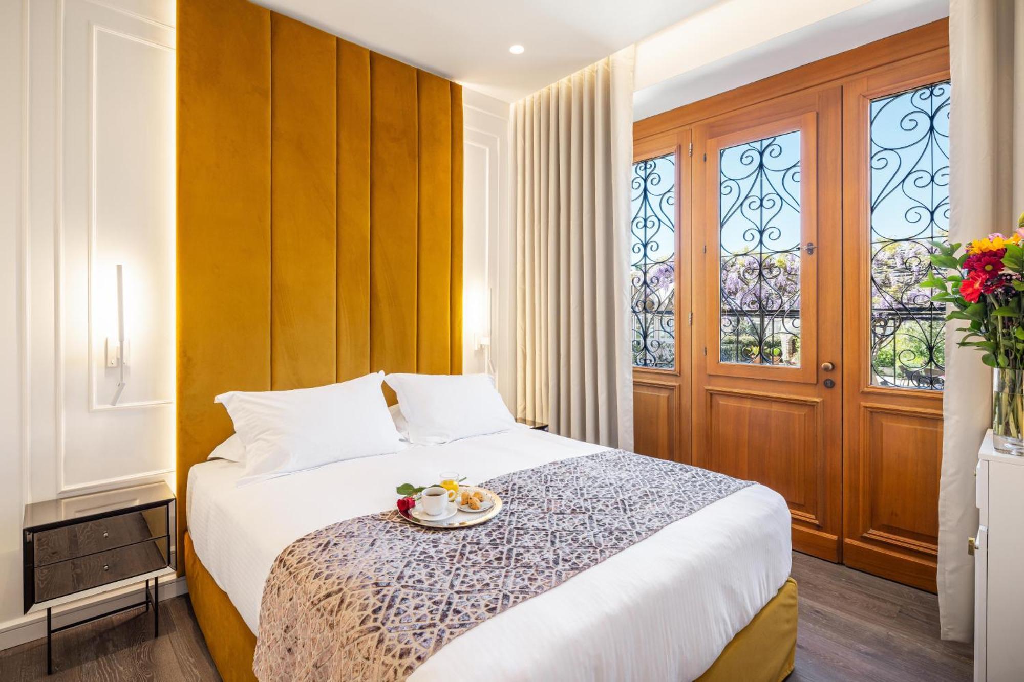 Classic Double or Twin Room Balcony