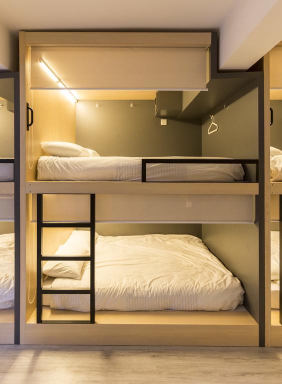 Double Bed 6-Bed Mixed Dormitory Room