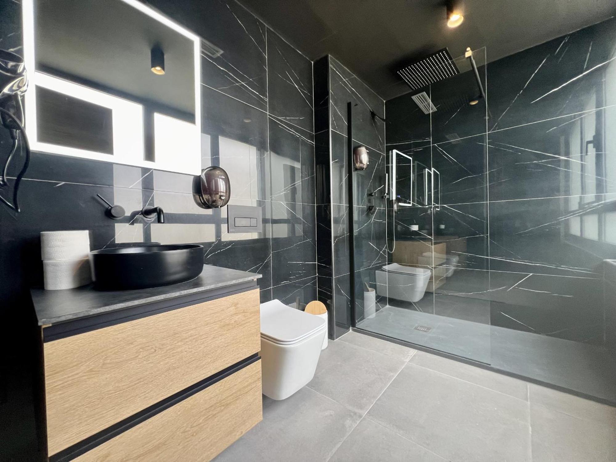 Double Room Private Bathroom