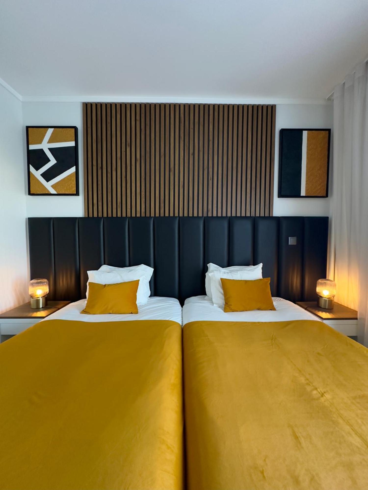 Twin Room,1578402140:JPEG