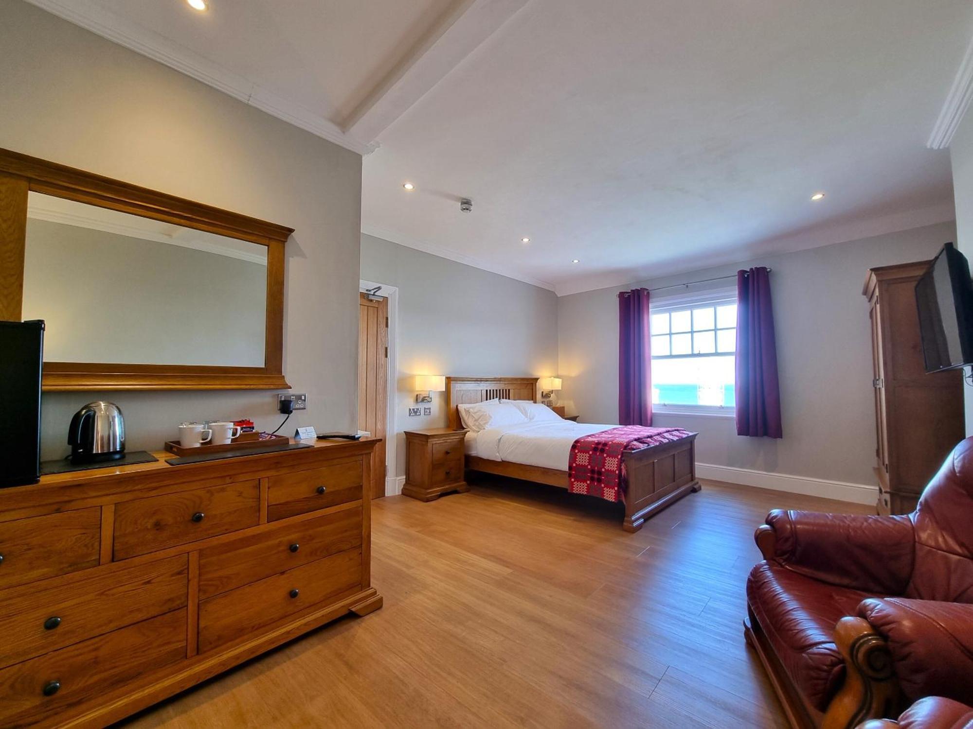 Deluxe King Room