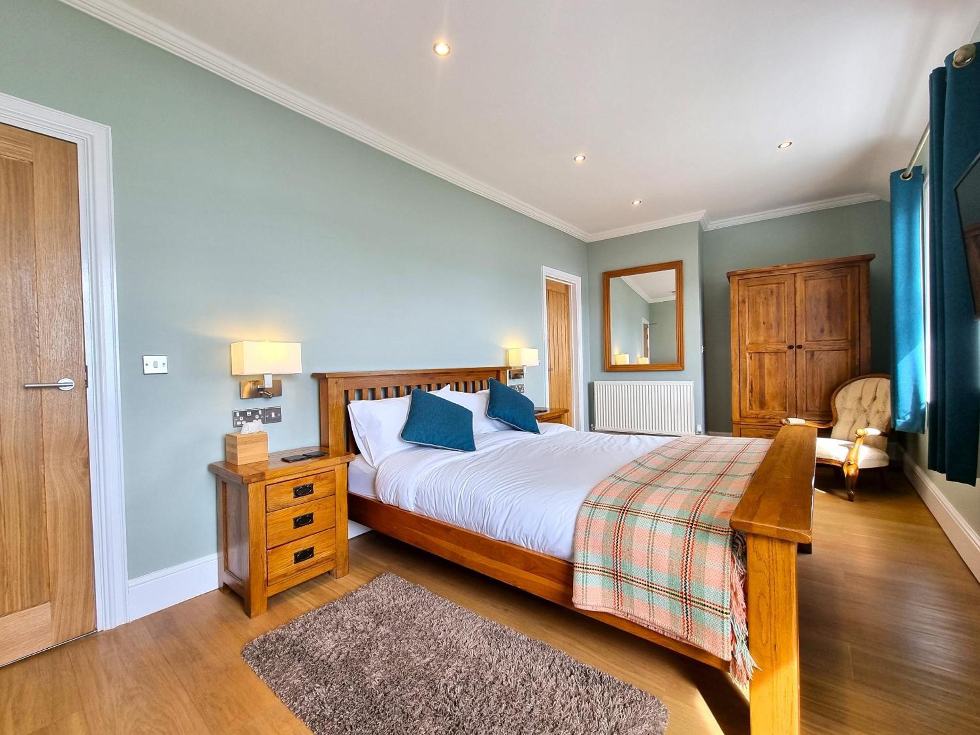 Superior King Room