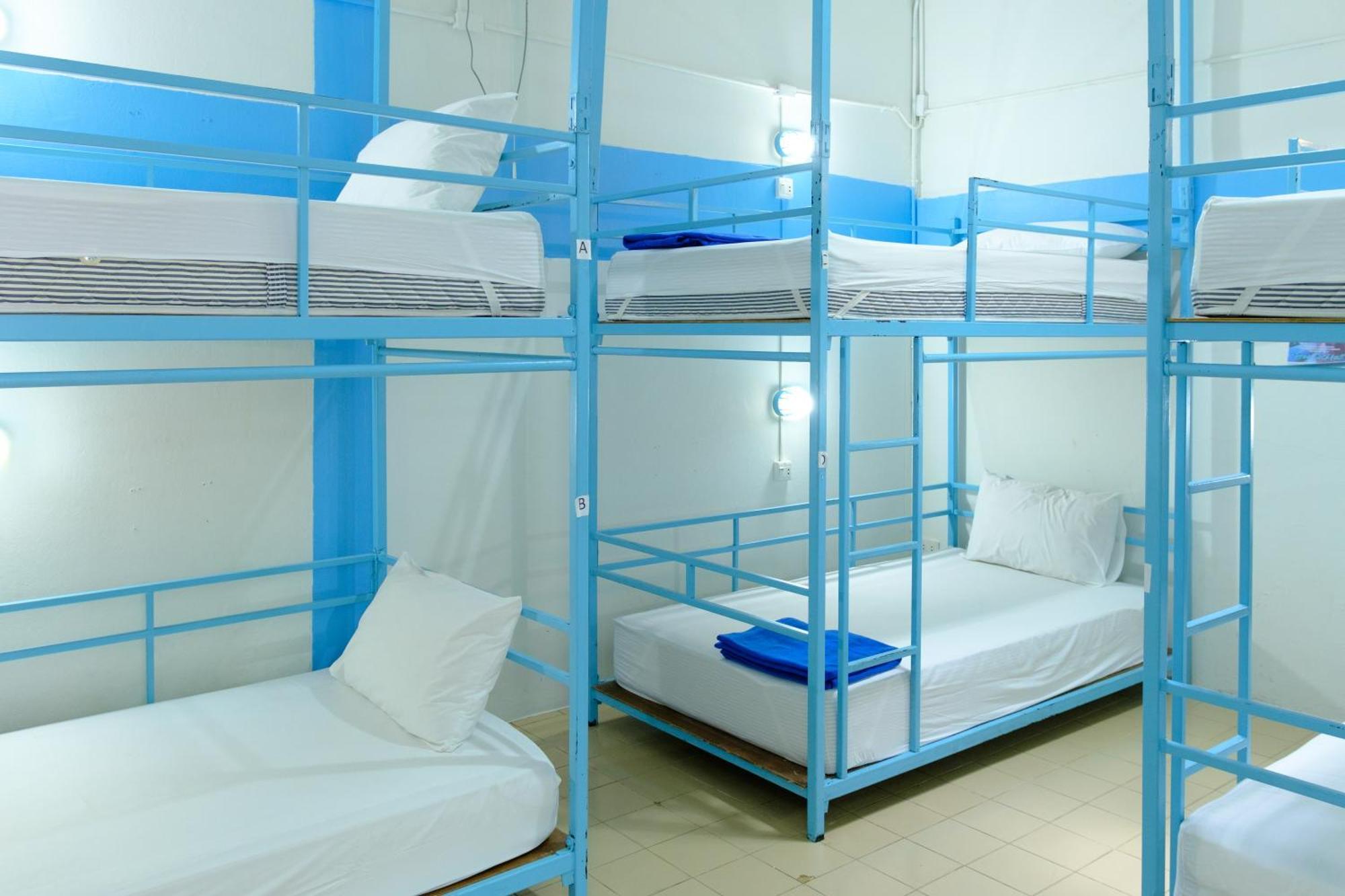 Bed 8-Bed Mixed Dormitory Room