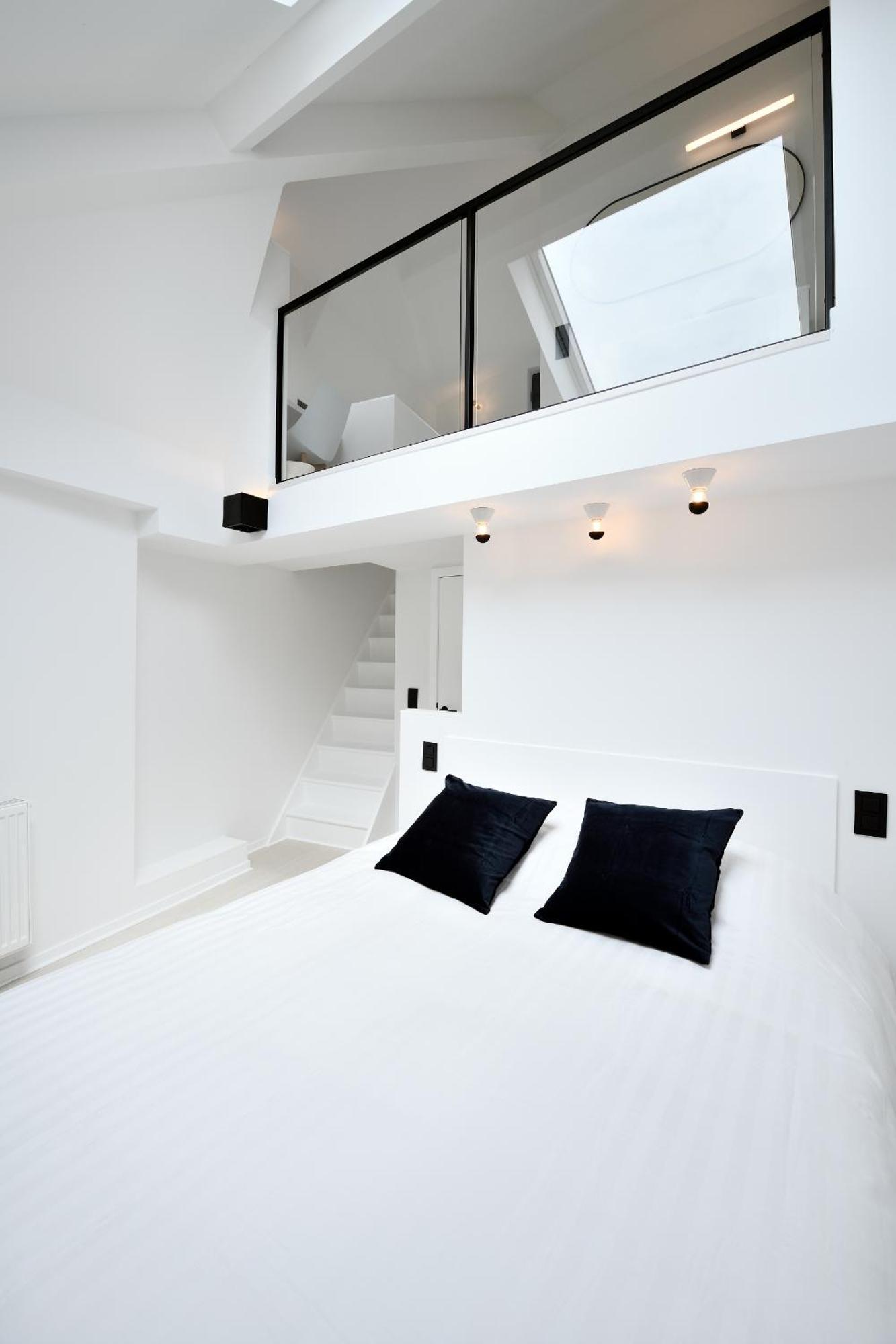One-Bedroom Apartment,1589704632:JPEG