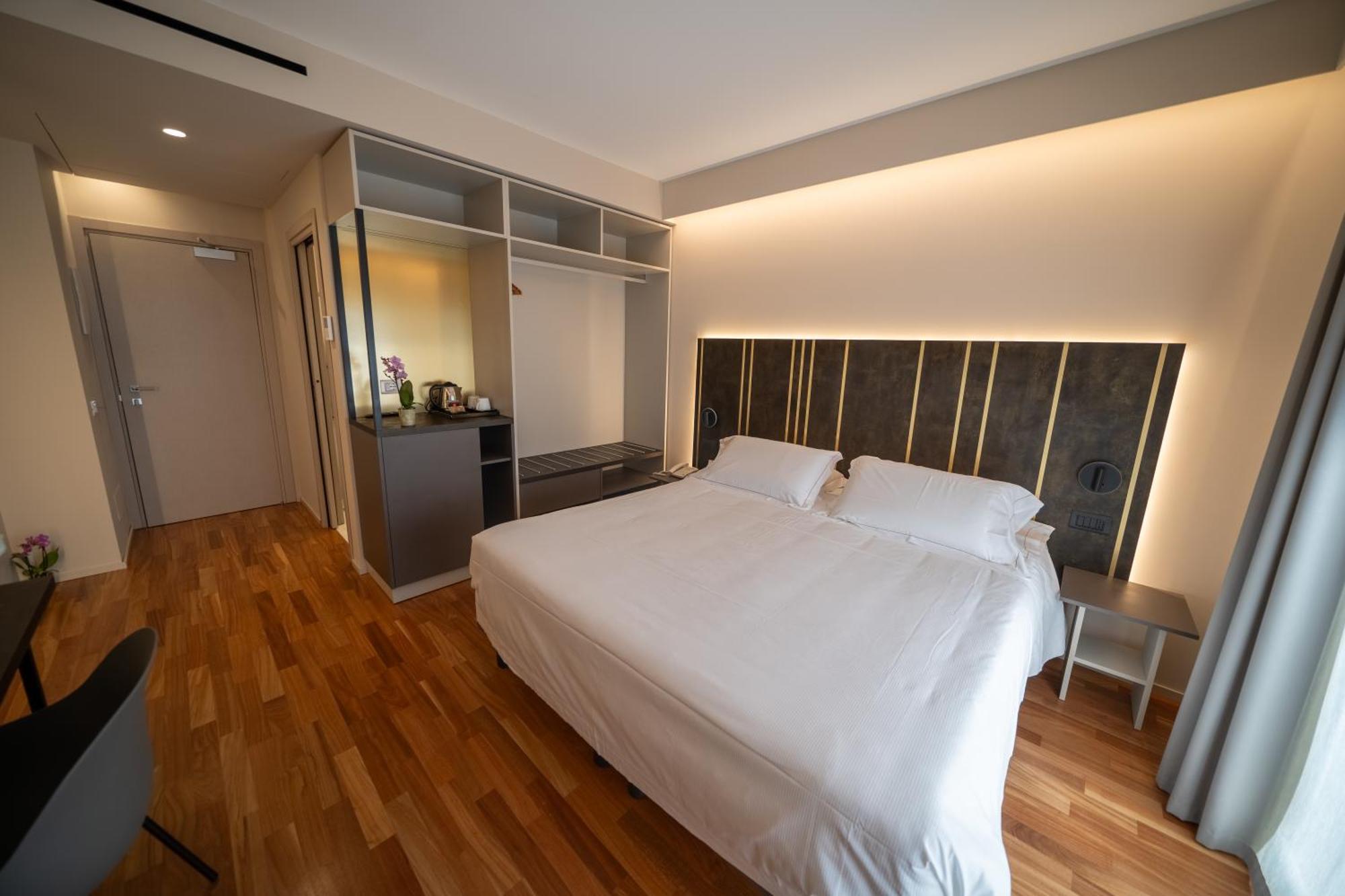 Superior Double or Twin Room Sea View