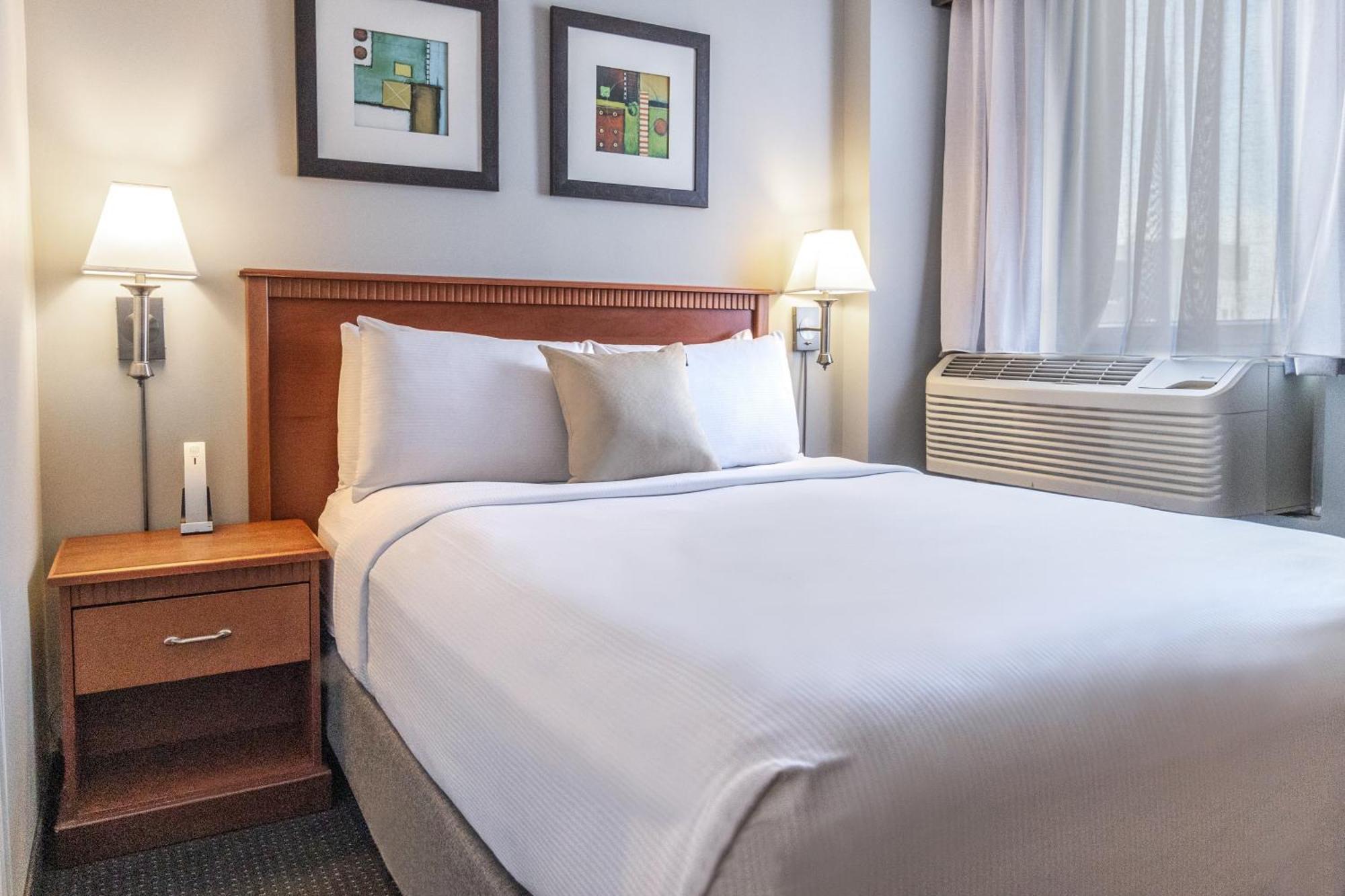 One Queen Suite
