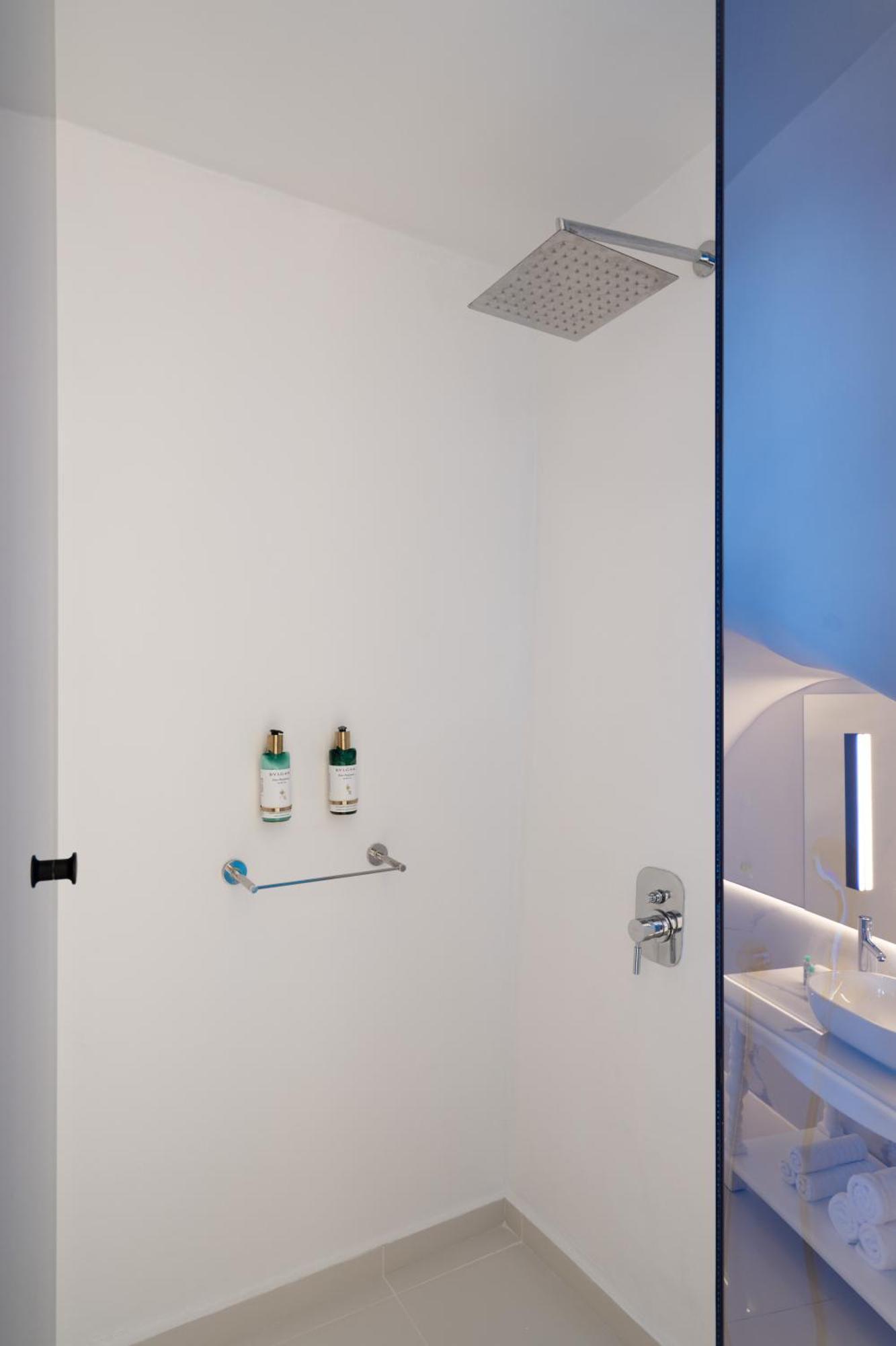 Villa Double Room Open Air Jetted Tub