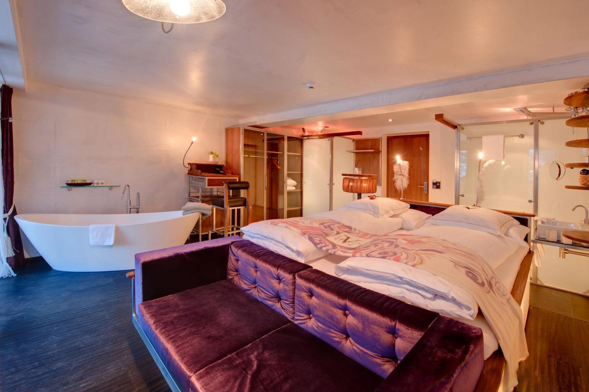 Deluxe Double Room with Matterhorn View,1580164501:JPEG