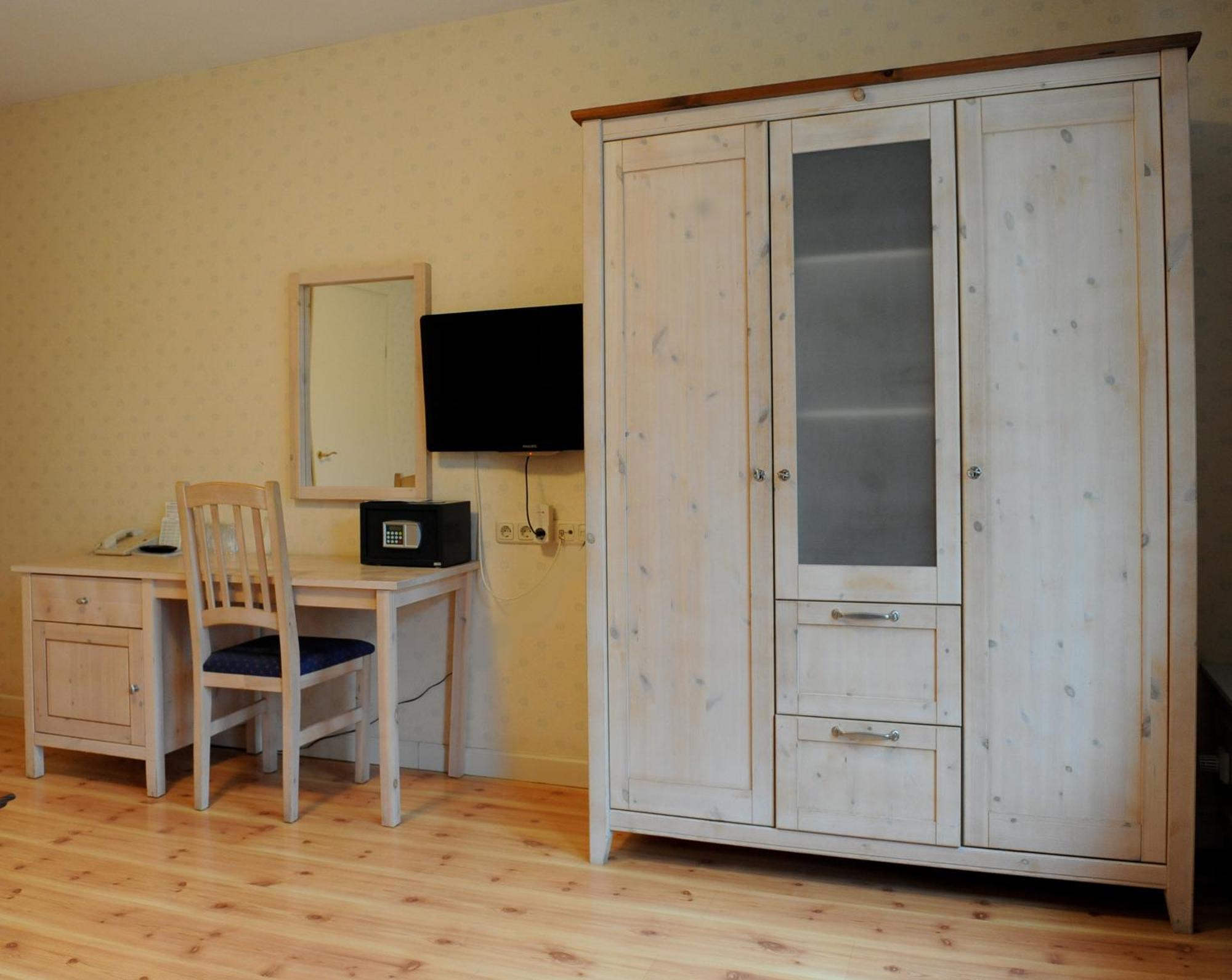 Large Double Room