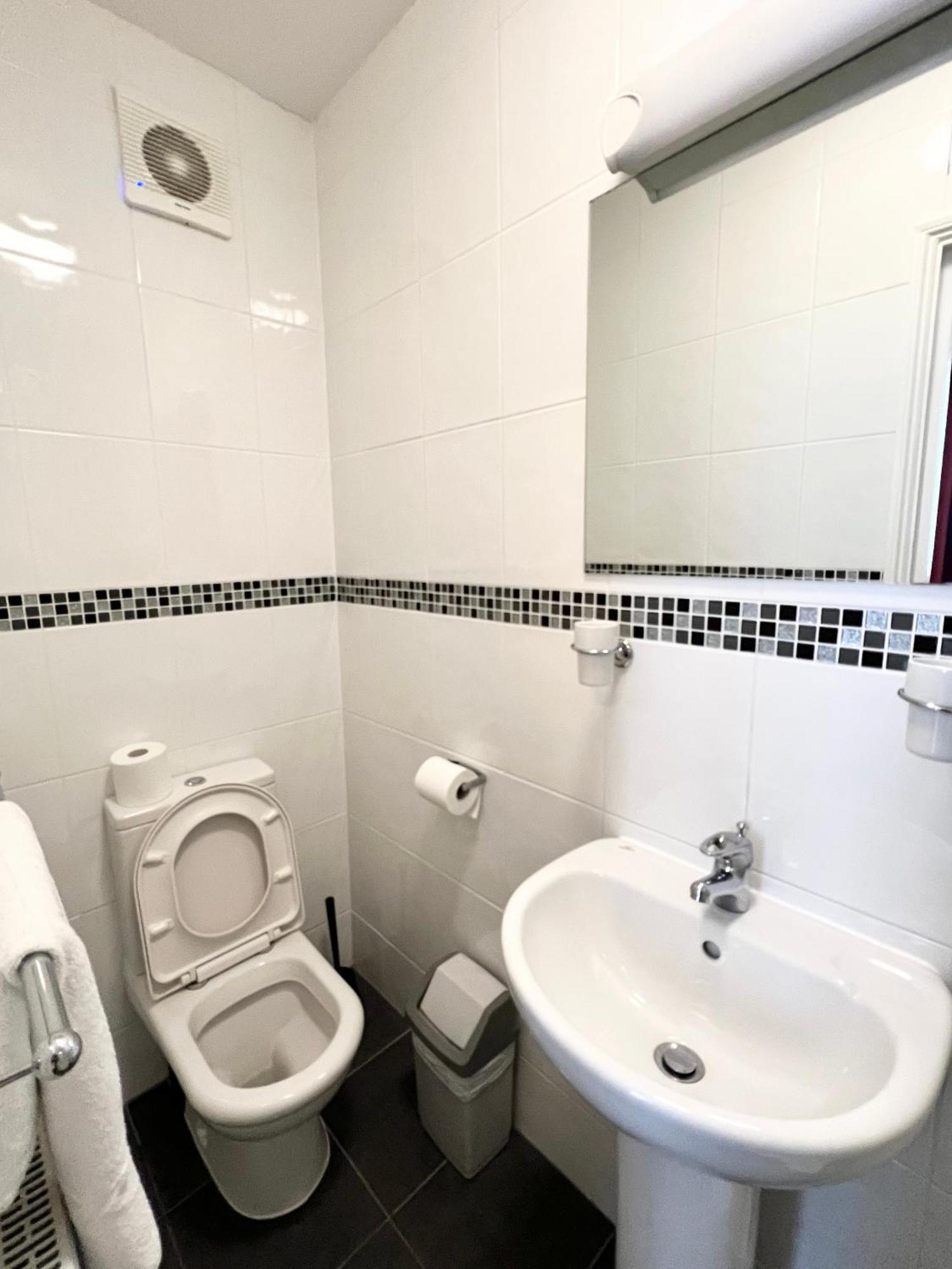 Single Room Private Bathroom